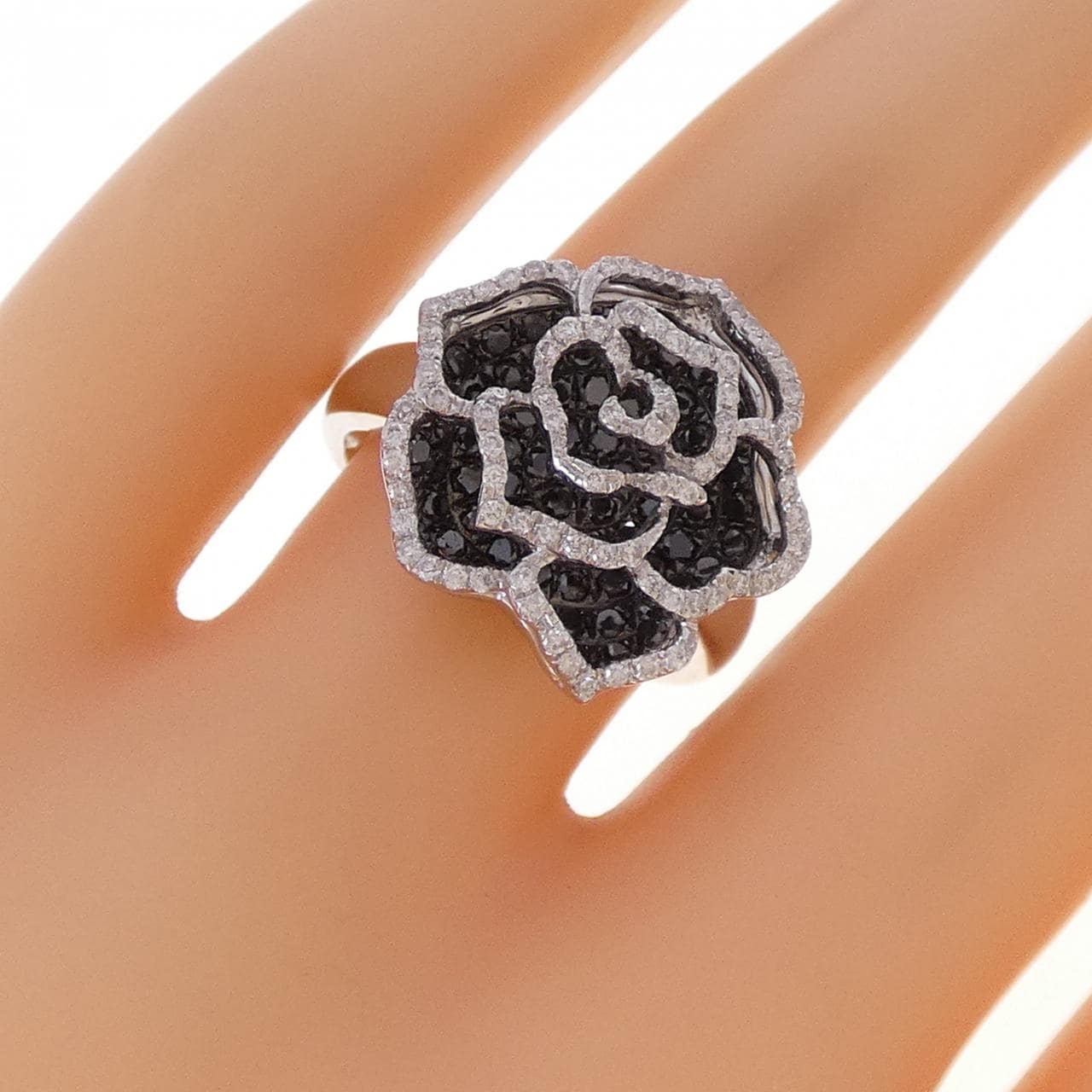 K18WG/K18BG ローズ ダイヤモンド リング 1.15CT
