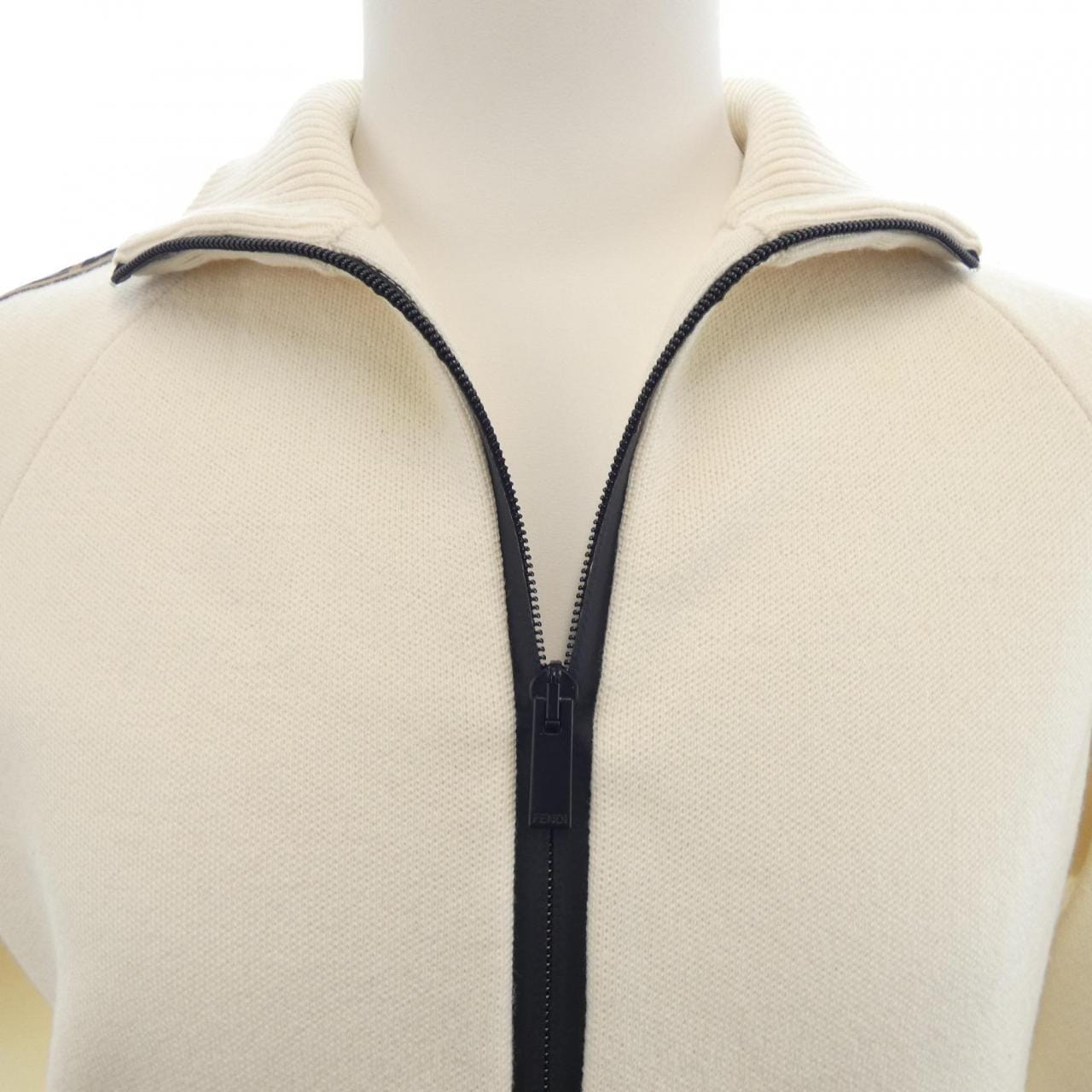 フェンディ FENDI FAE532 A8K2 ブルゾン