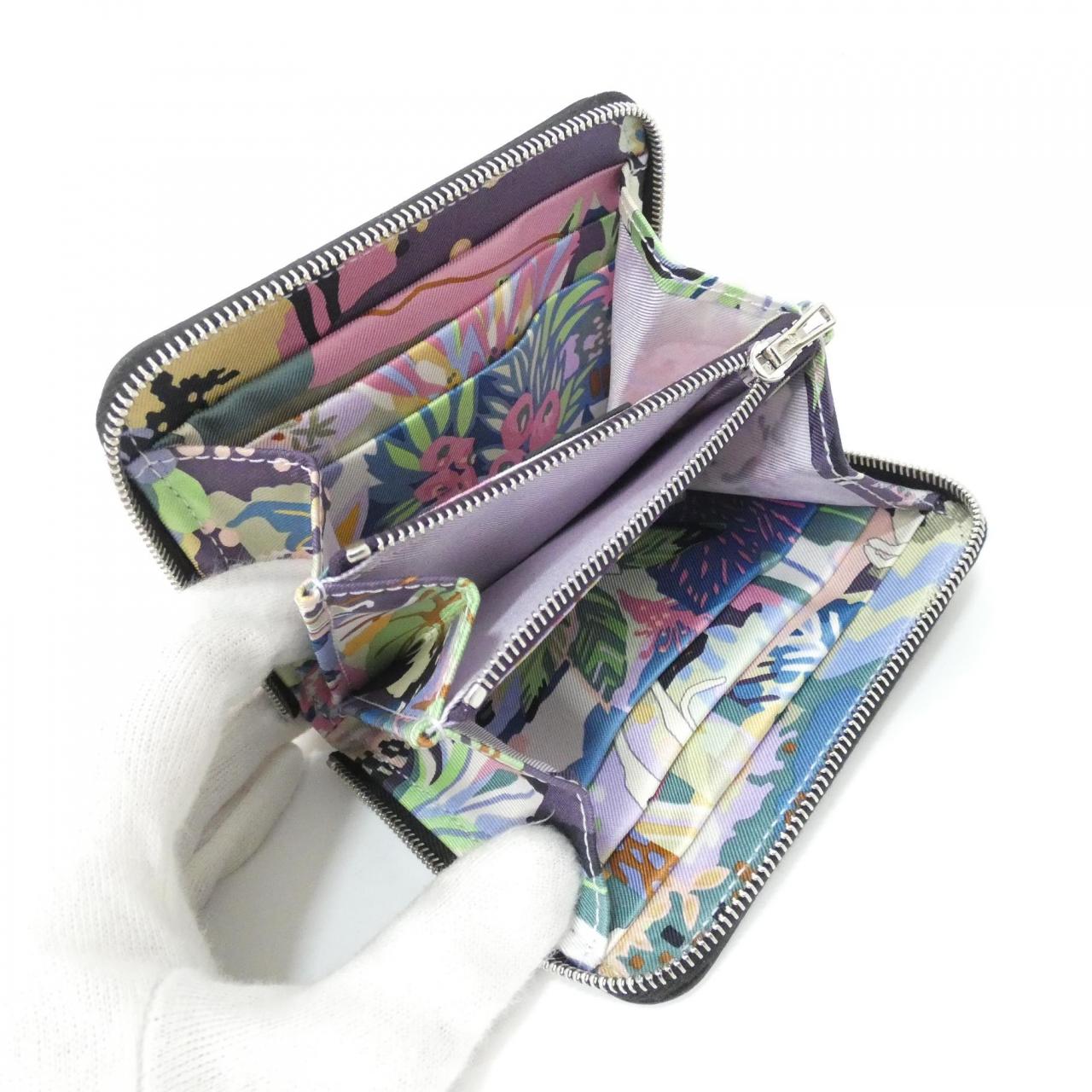 エルメス EN LIBERTE シルク イン コンパクト 084266CK 財布