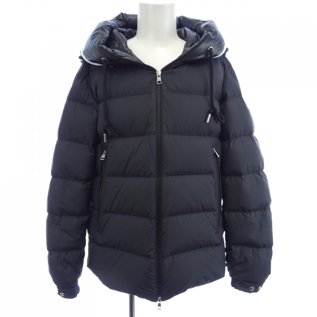 モンクレール MONCLER ダウンジャケット