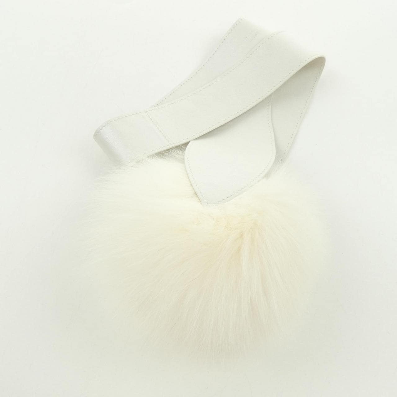 デルボー DELVAUX HANDLE RIBBON AZ0031BWZ GOODS