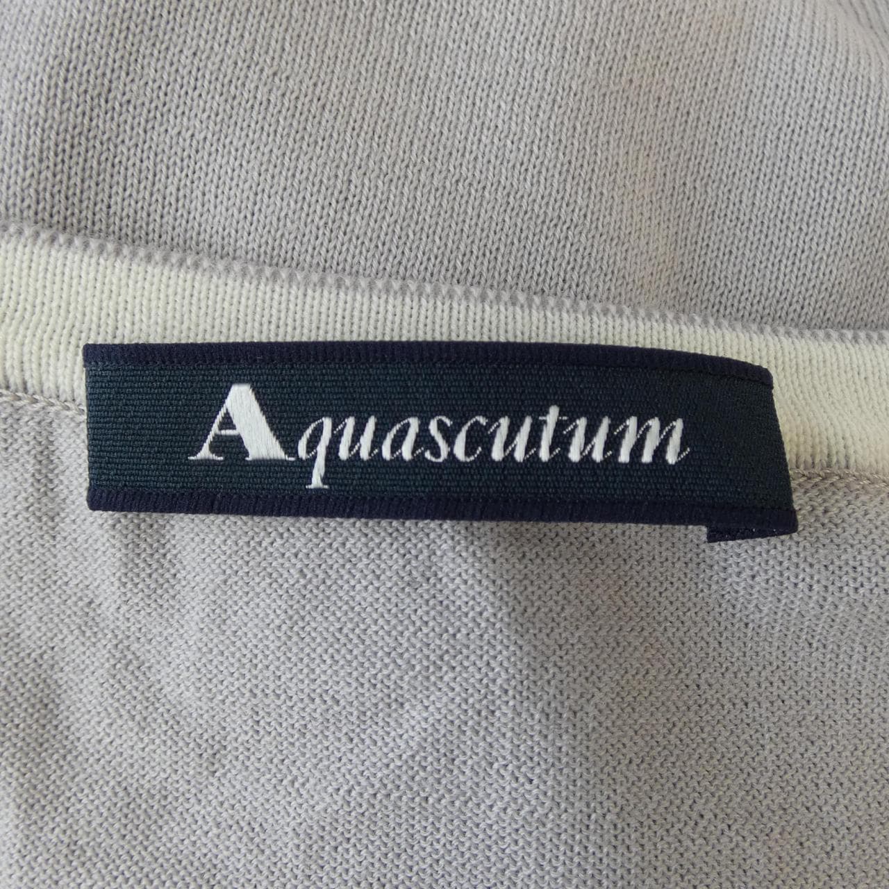 アクアスキュータム Aquascutum ニット