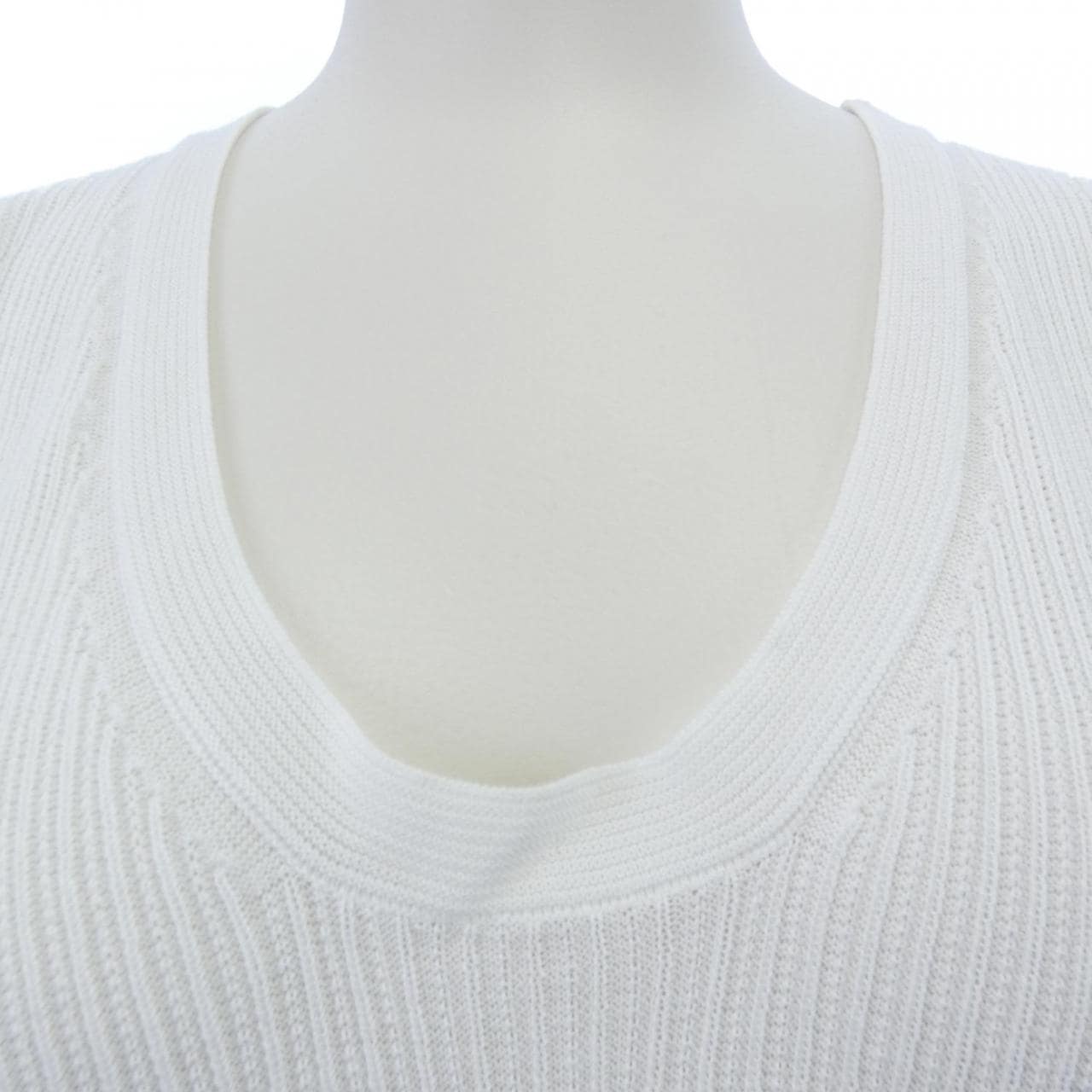 シャネル CHANEL P30300K00368 07C トップス