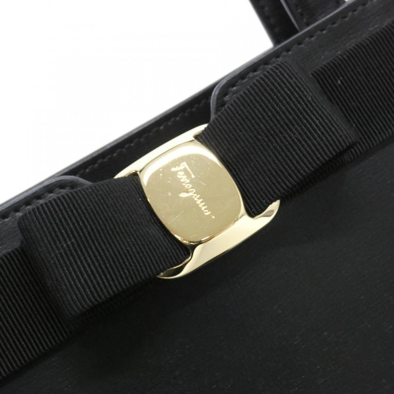 サルヴァトーレフェラガモ 21 I290 バッグ