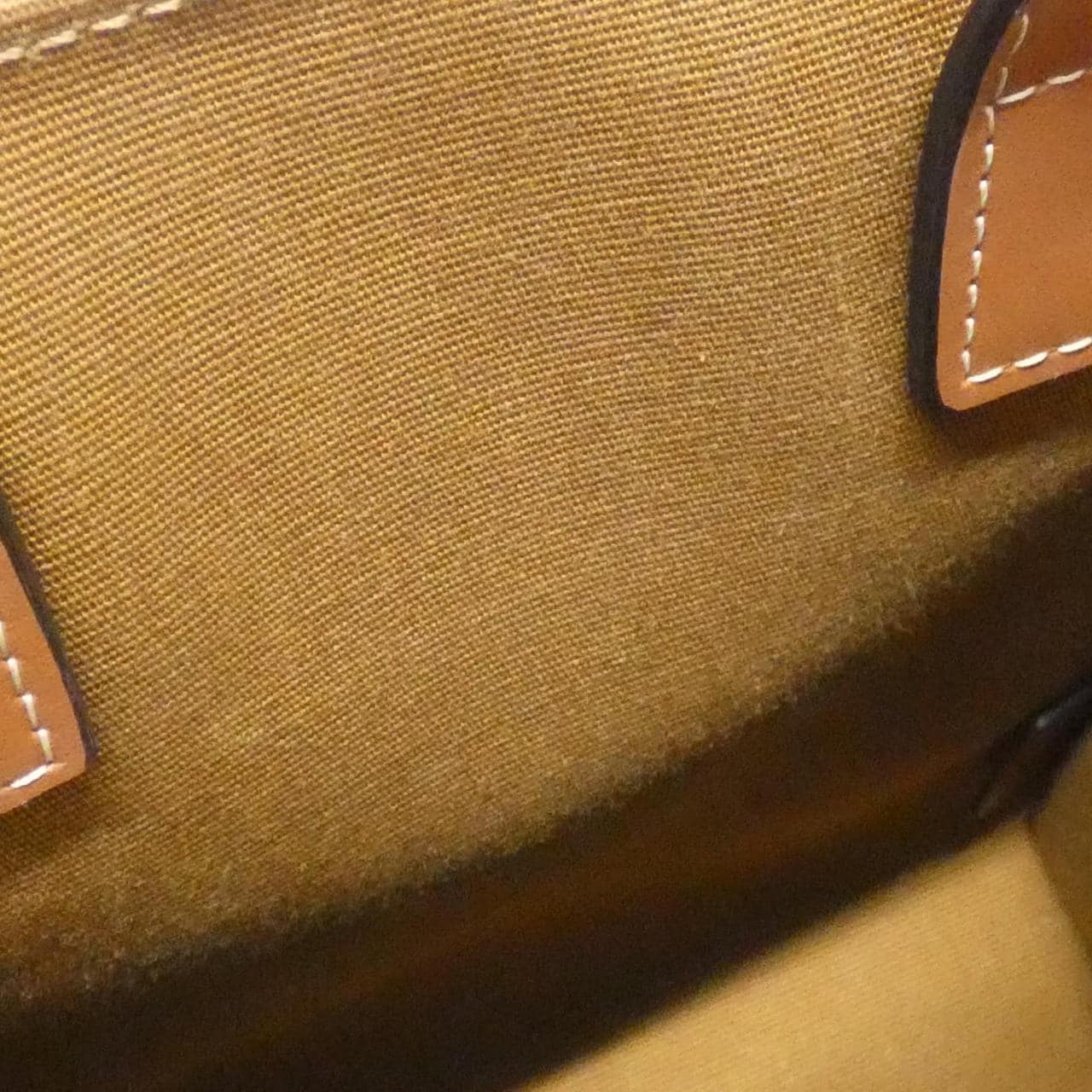 セリーヌ ミニ バーティカル カバ 194372BZK バッグ