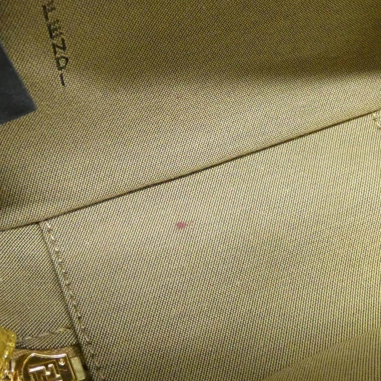 フェンディ 8BS058 AISP バッグ