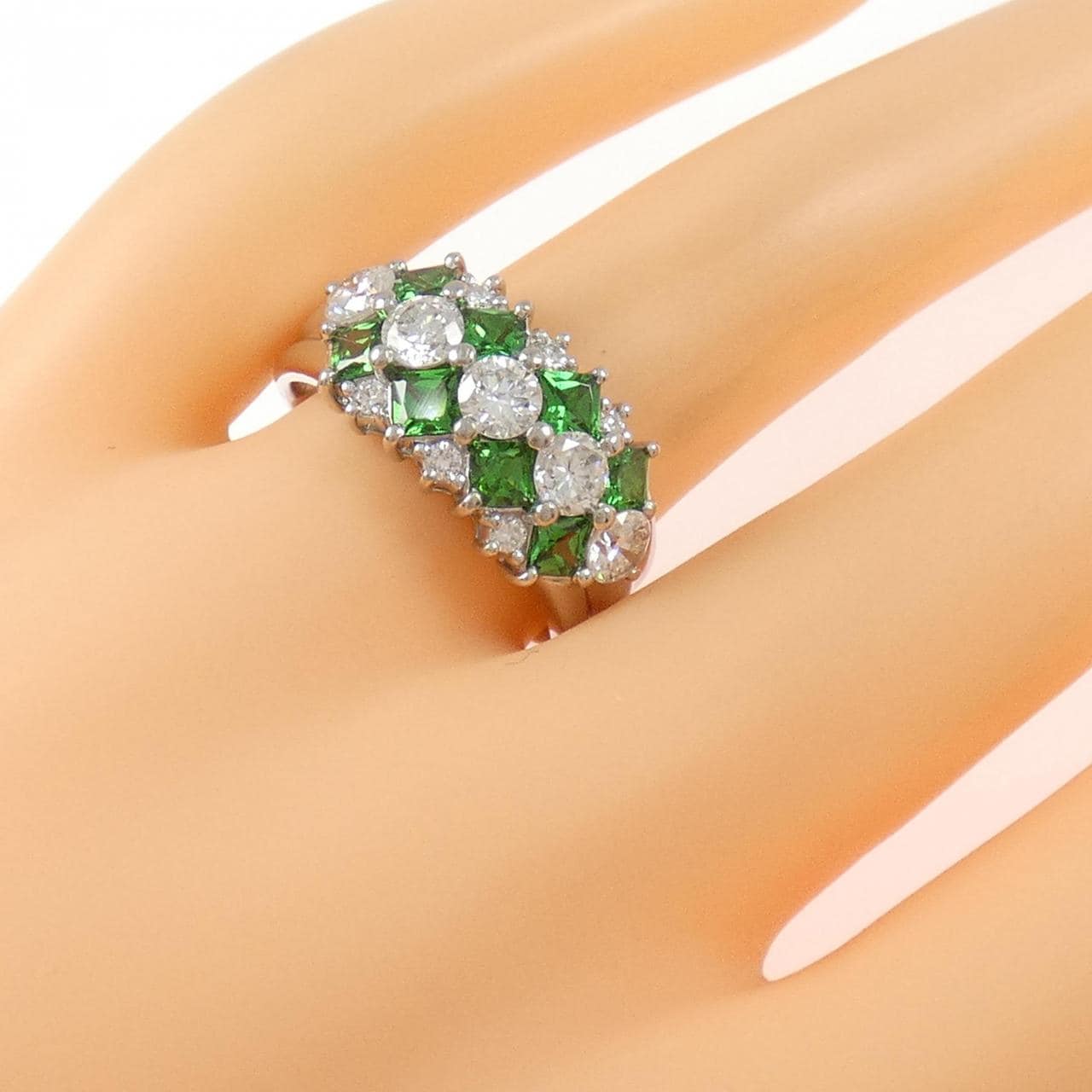 PT900 グリーンガーネット リング 1.14CT
