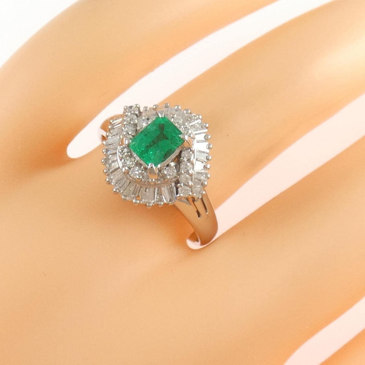 PT900 エメラルド リング 0.52CT