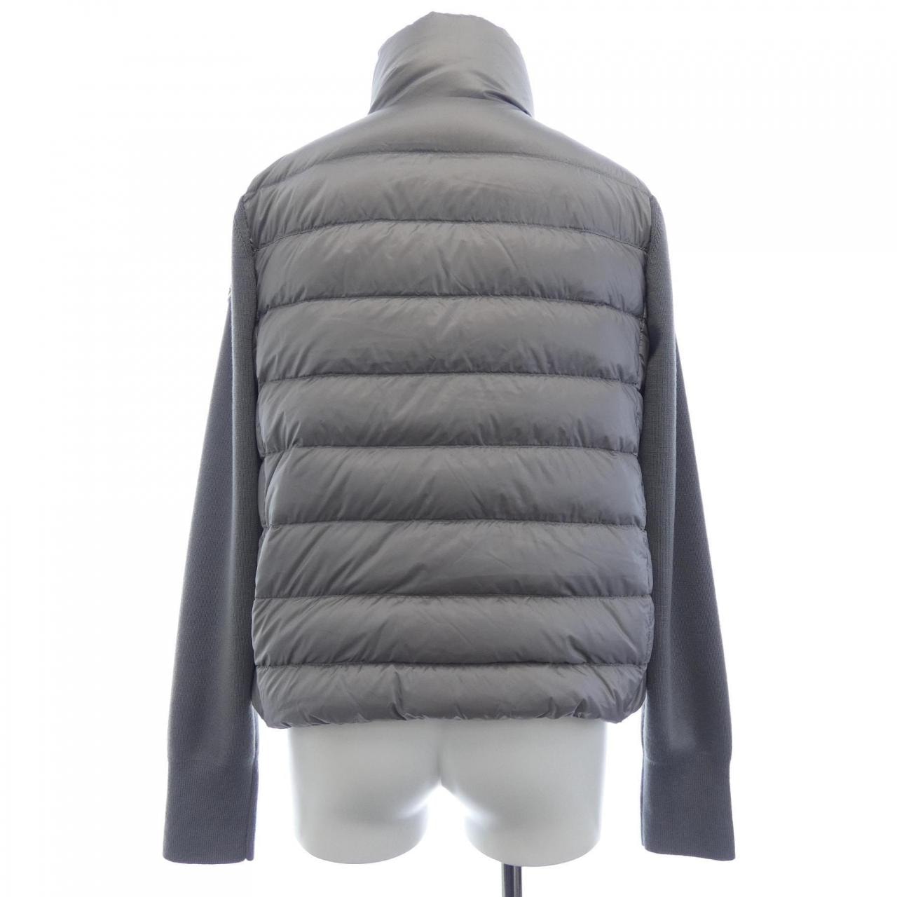 モンクレール MONCLER 20939B00030 ダウンジャケット