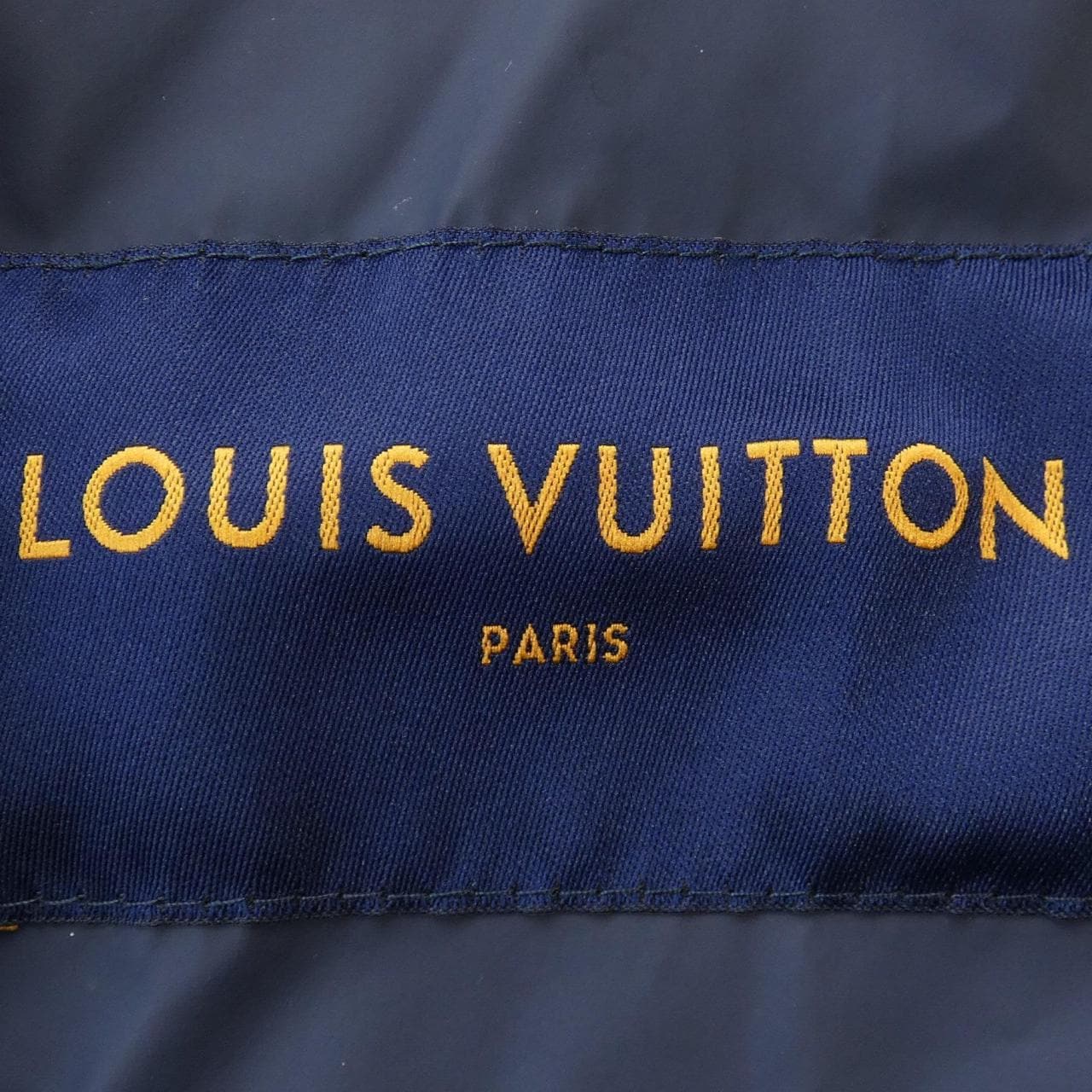 ルイヴィトン LOUIS VUITTON ナイロンレインフーディブルゾン HHB51WNKJ ジャケット