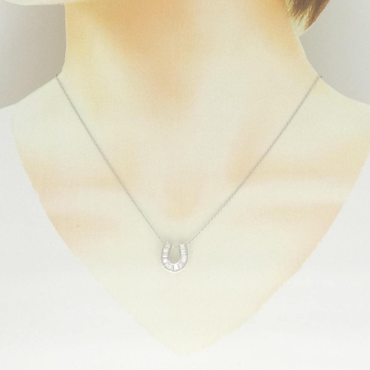 K18WG ホースシュー ダイヤモンド ネックレス