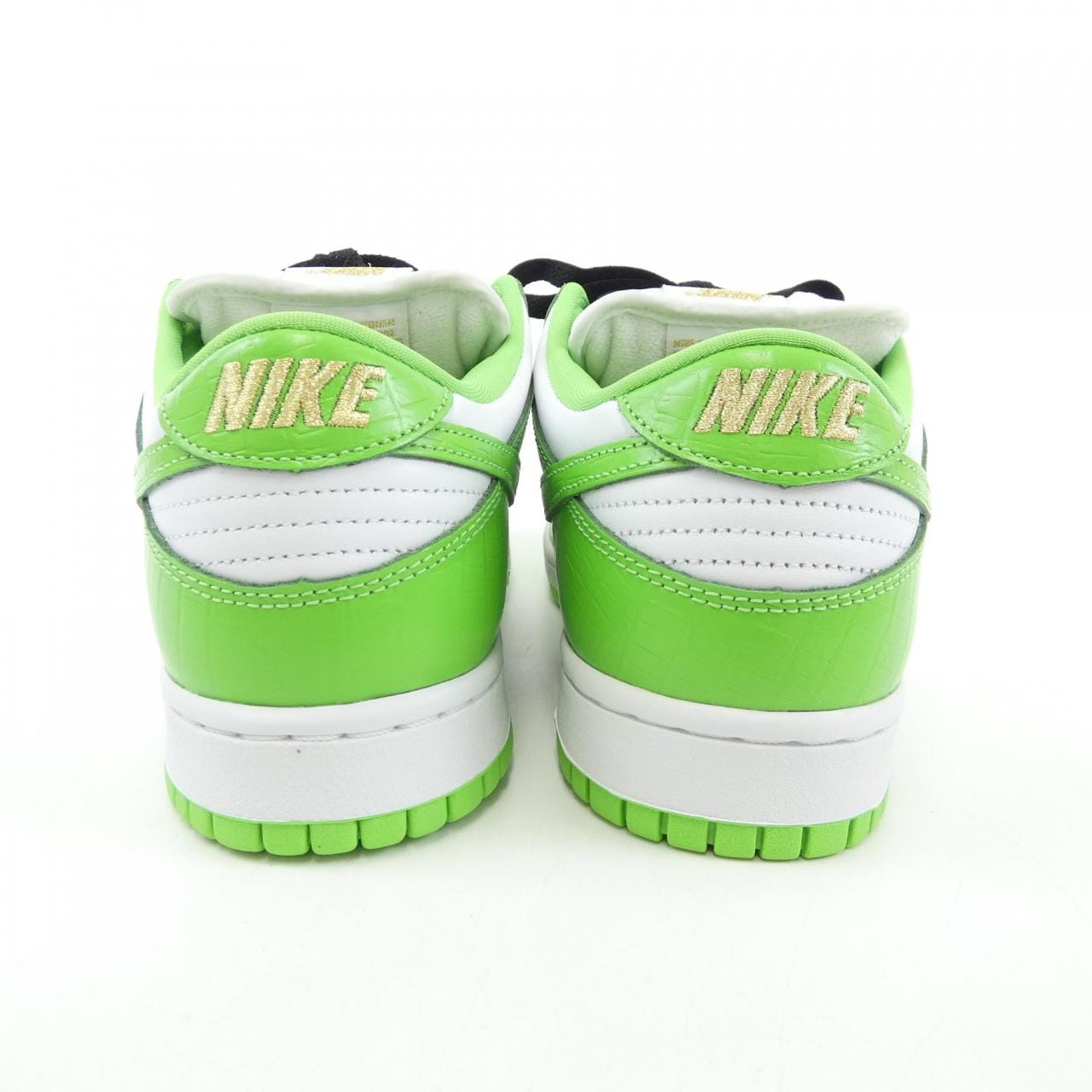 ナイキ NIKE スニーカー
