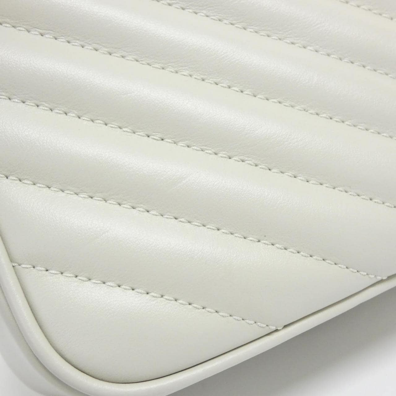 サンローラン ルー カメラ バッグ 715232 DV707 ショルダーバッグ