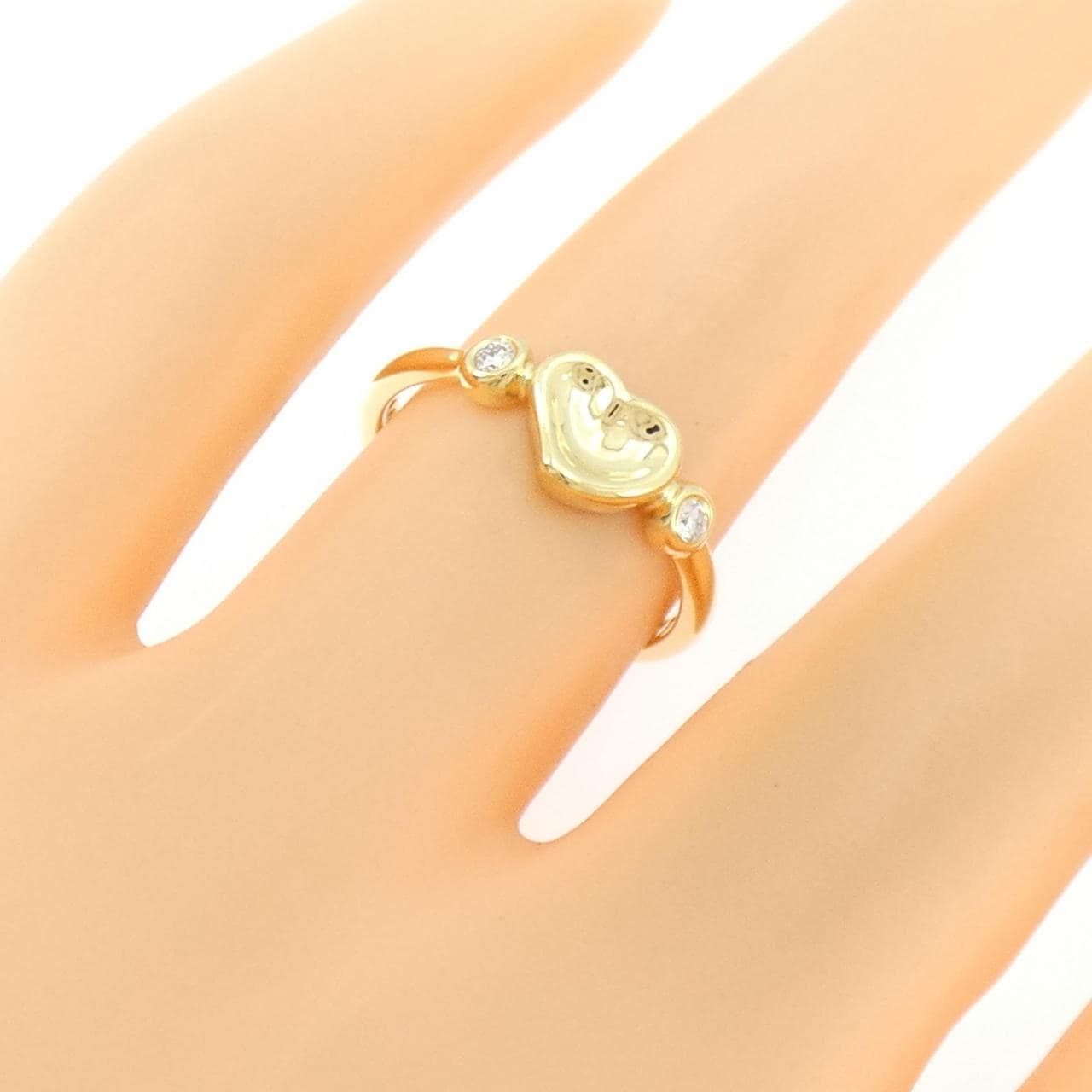 TIFFANY closed heart ring
