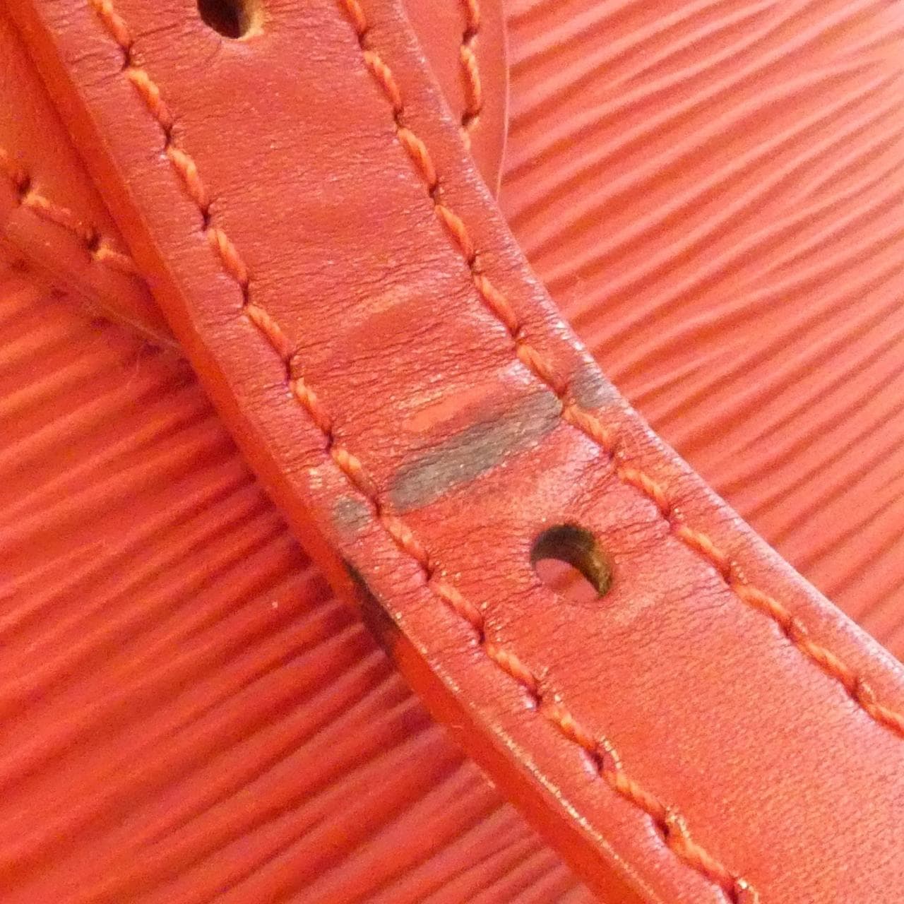 ルイヴィトン エピ プチ バケット 23cm M5899E バッグ