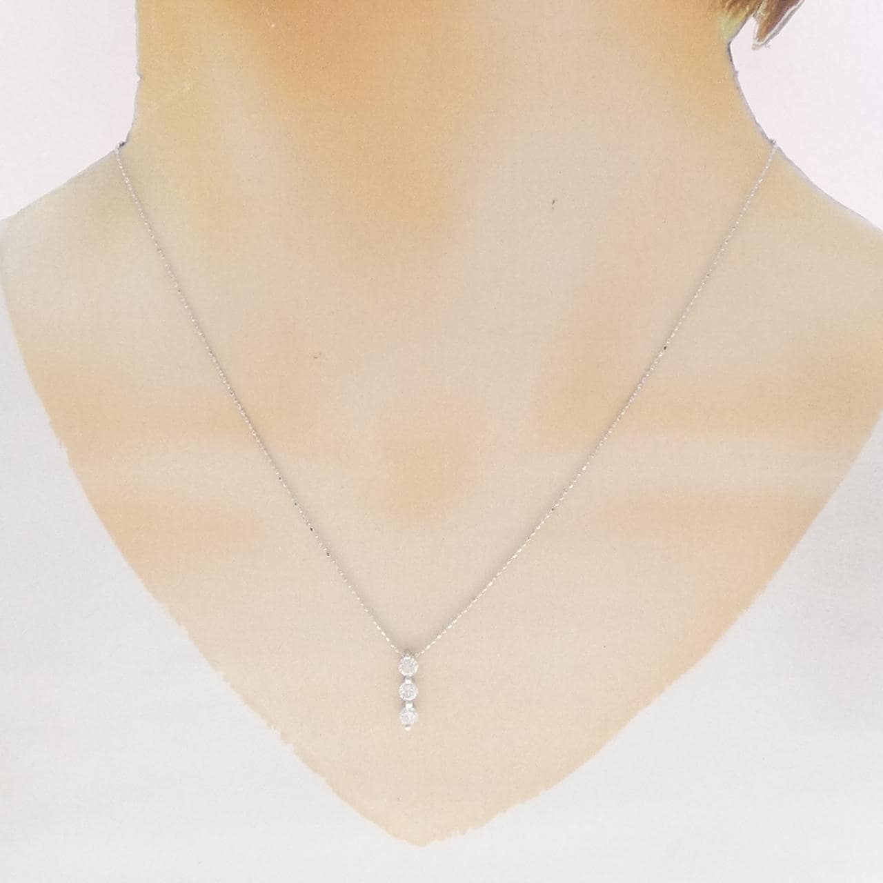 K18WG スリーストーン ダイヤモンド ネックレス 0.51CT