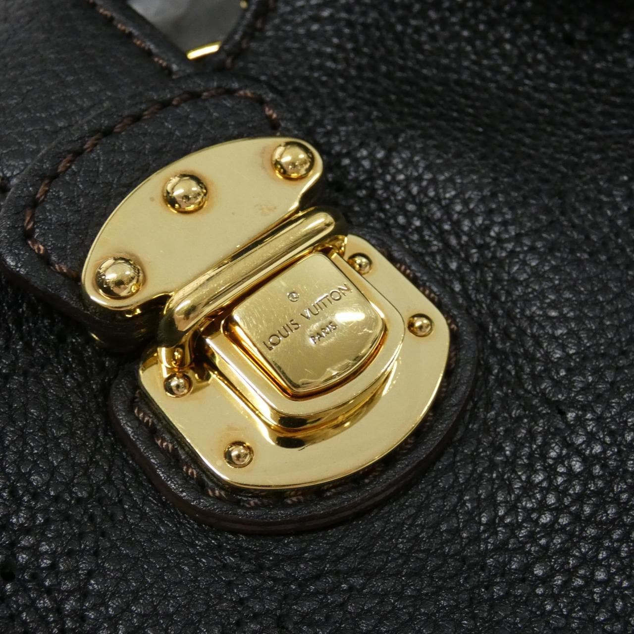 ルイヴィトン マヒナ XL M95547 ショルダーバッグ