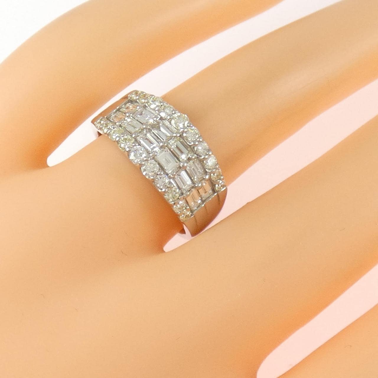 PT900 ダイヤモンド リング 1.00CT