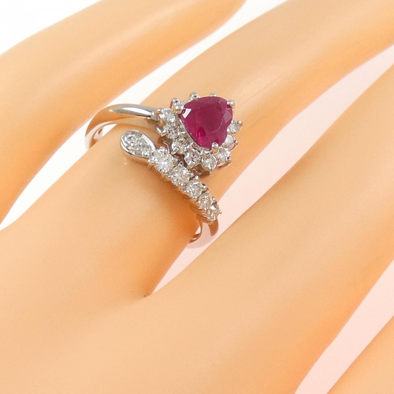 PT900 ハート ルビー リング 1.03CT