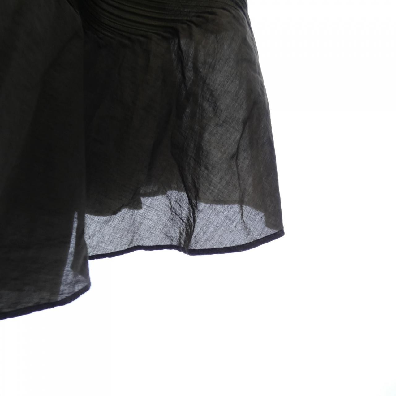 百褶PLEATS PLEASE裙子