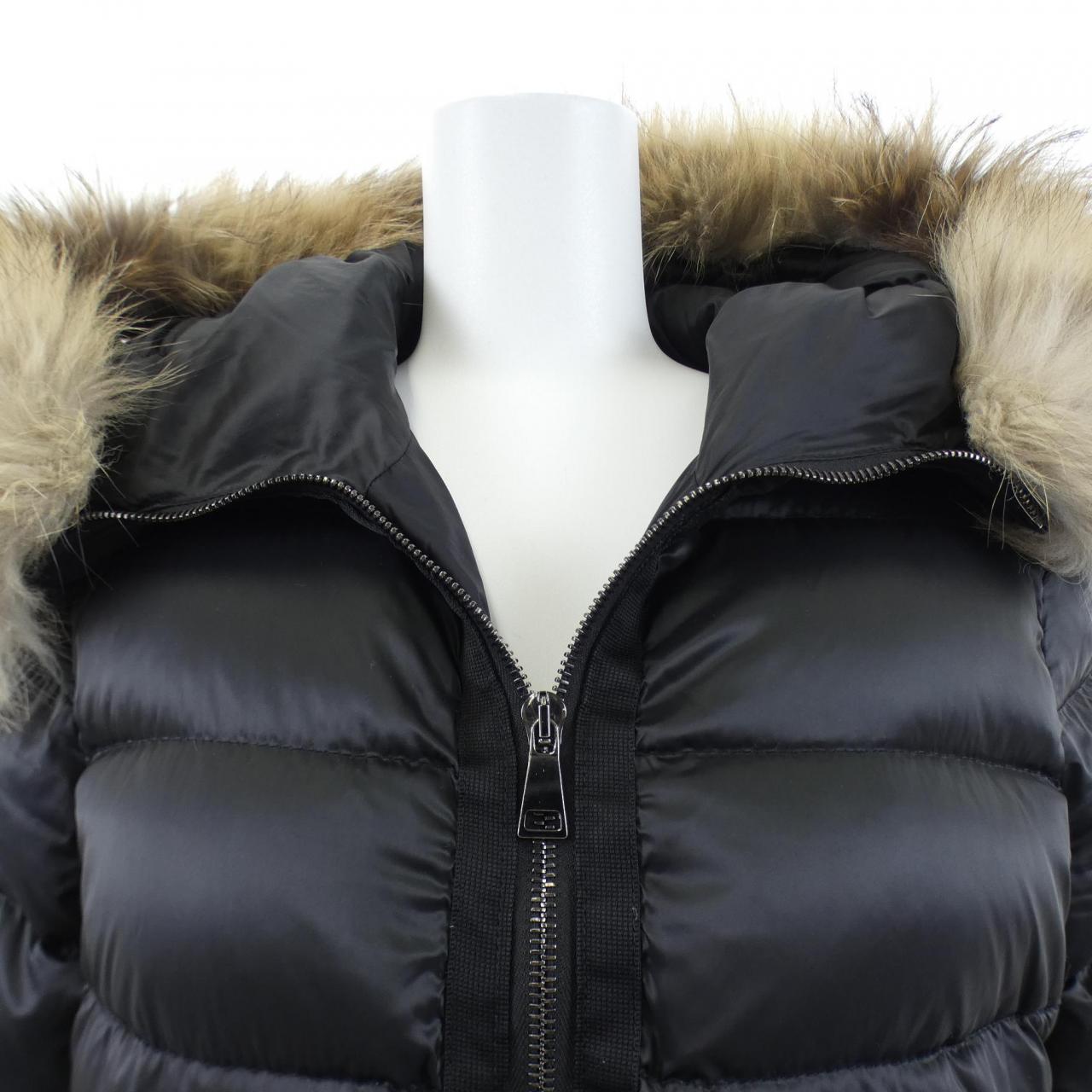 モンクレール MONCLER TINUVIEL ダウンコート
