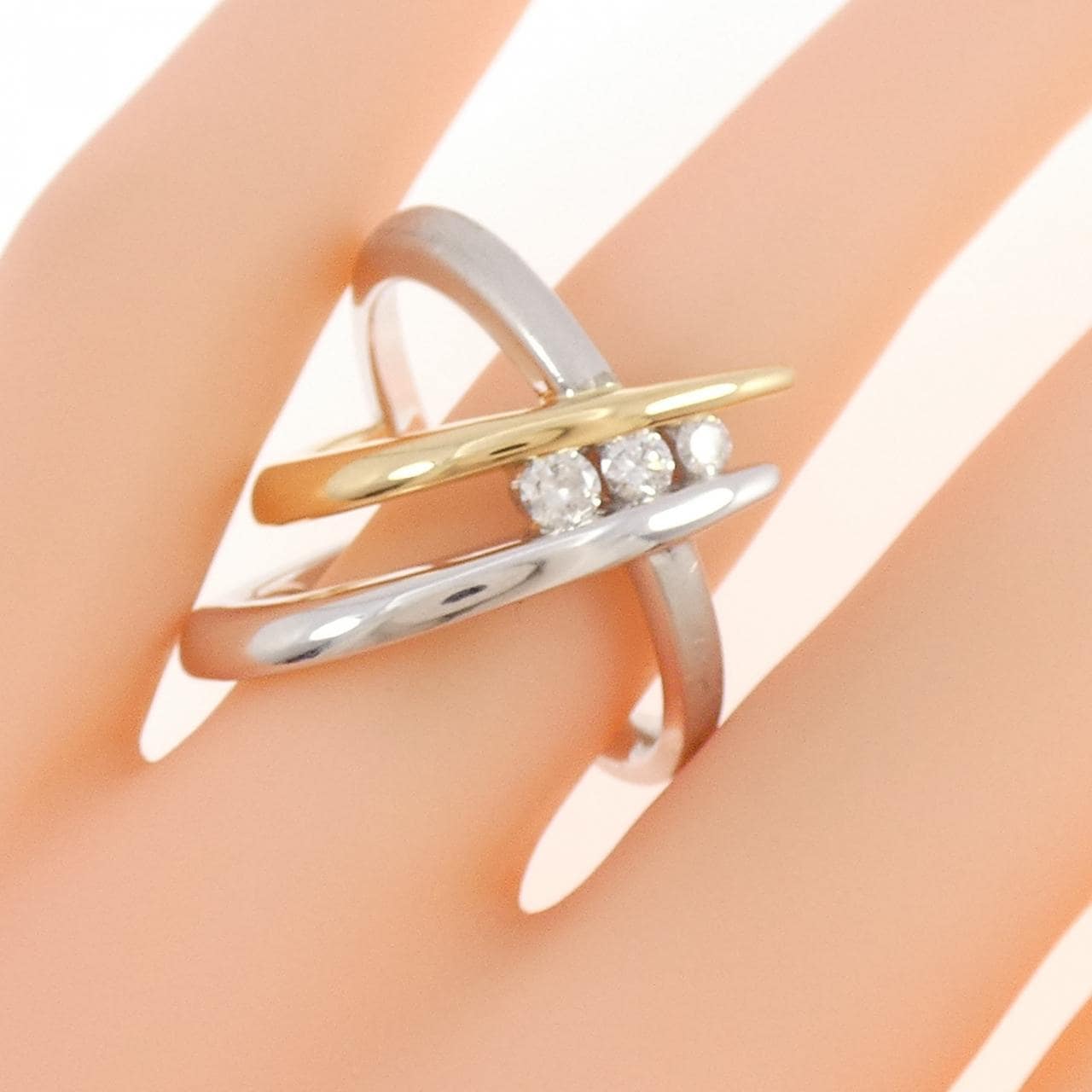 カラッチ ダイヤモンド リング 0.26CT