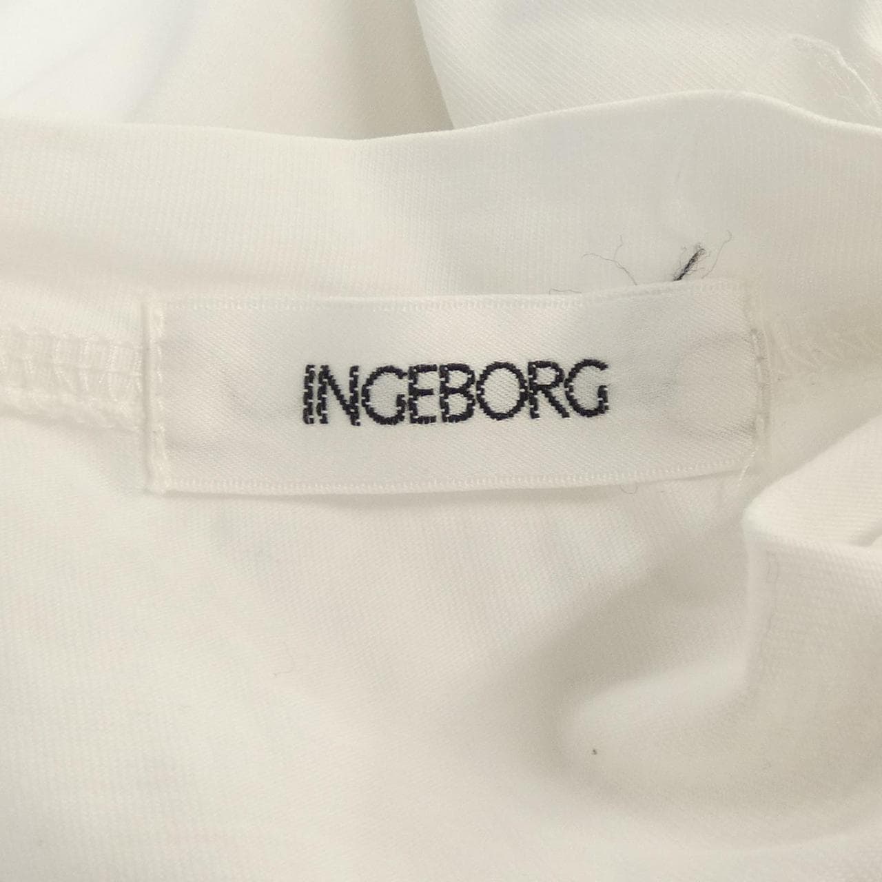 インゲボルグ INGEBORG A2211UTS489 Tシャツ