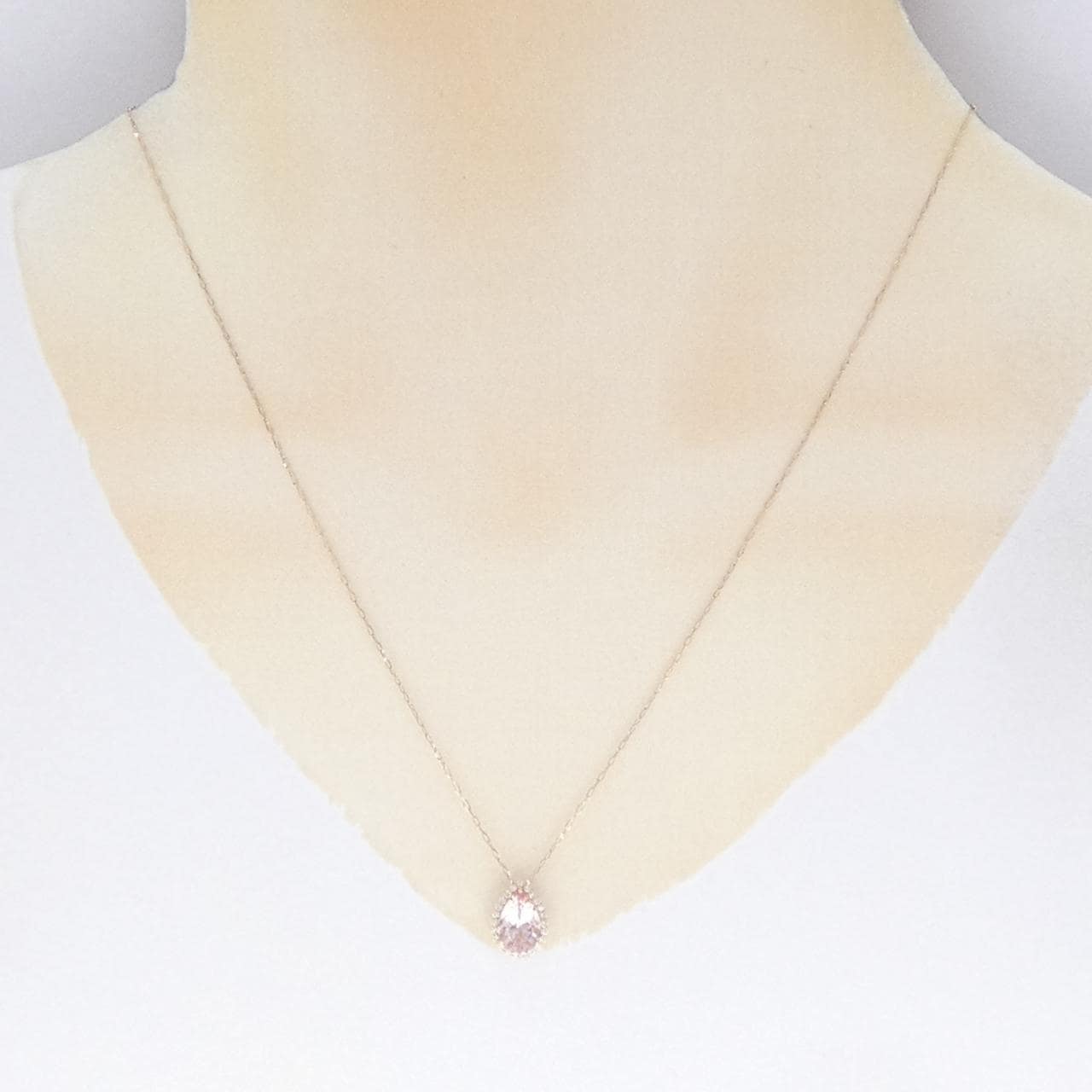 K18PG モルガナイト ネックレス 1.10CT