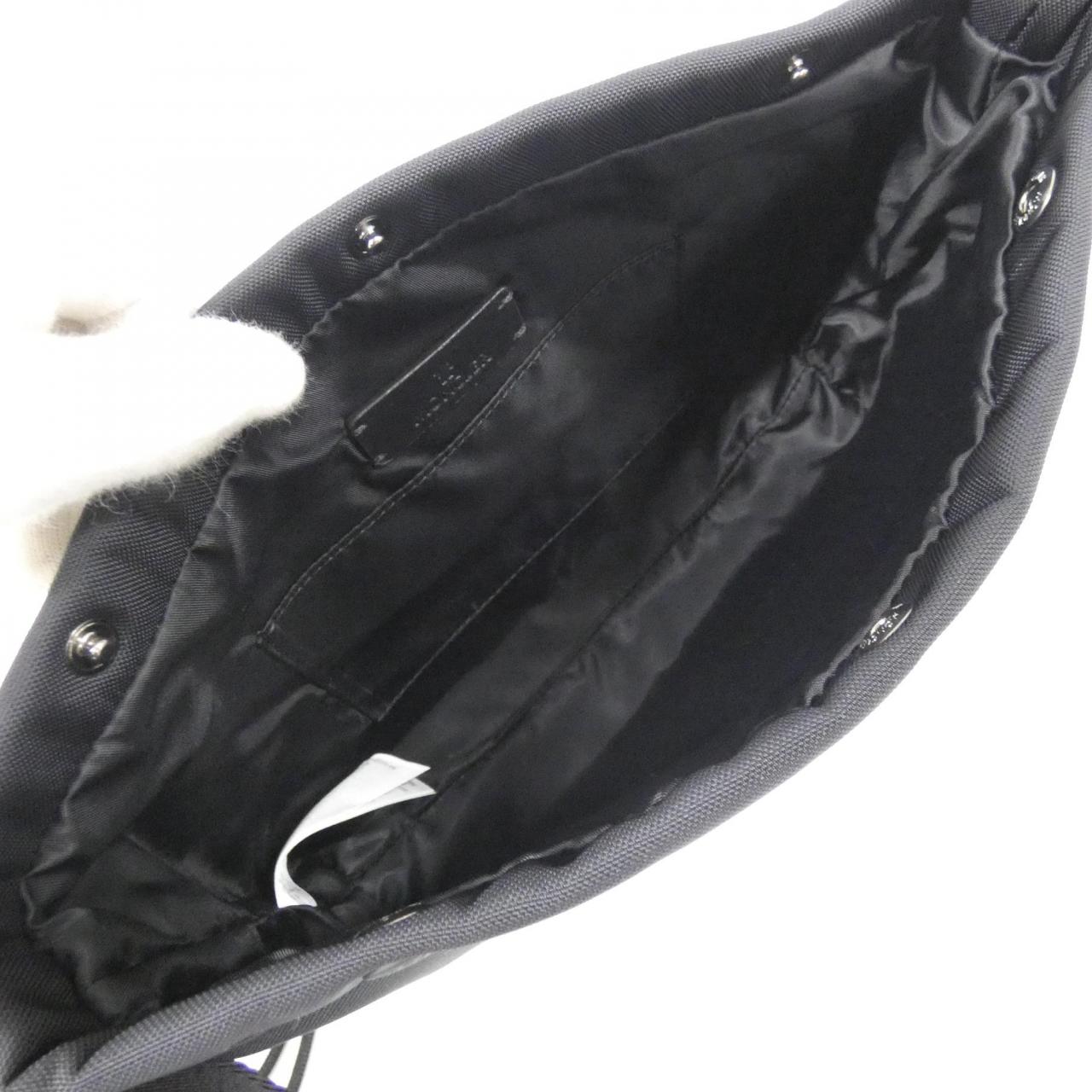 【新品】モンクレール NEW TECH CROSSBODY 5L00001 M7835 ショルダーバッグ