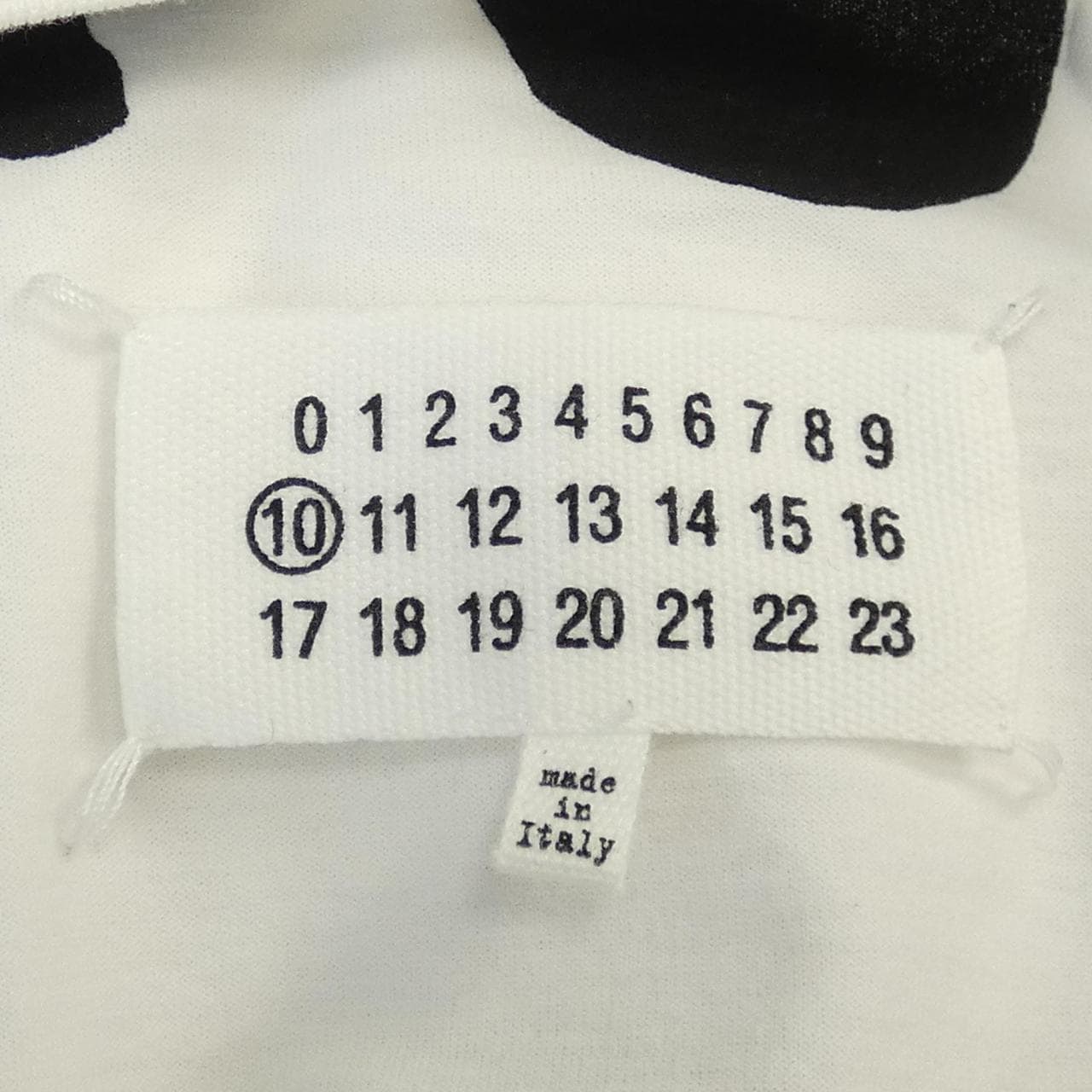 メゾンマルジェラ Maison Margiela Tシャツ