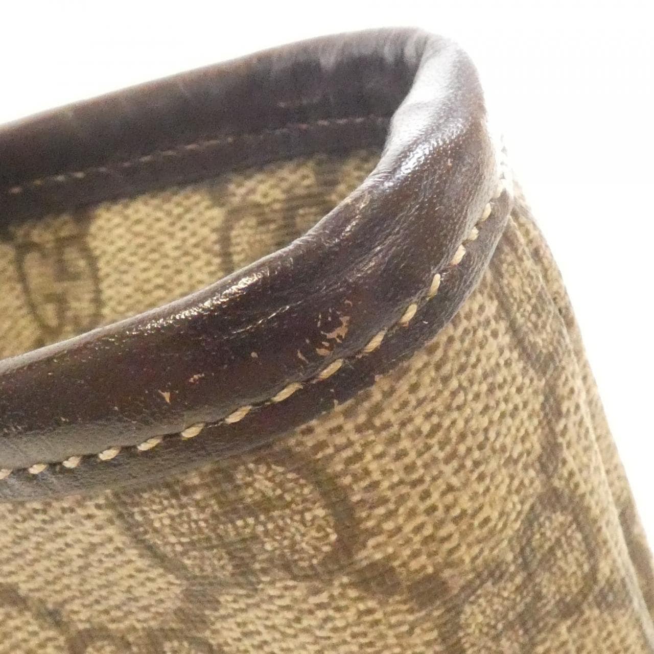 グッチ 211138 KGDHR バッグ