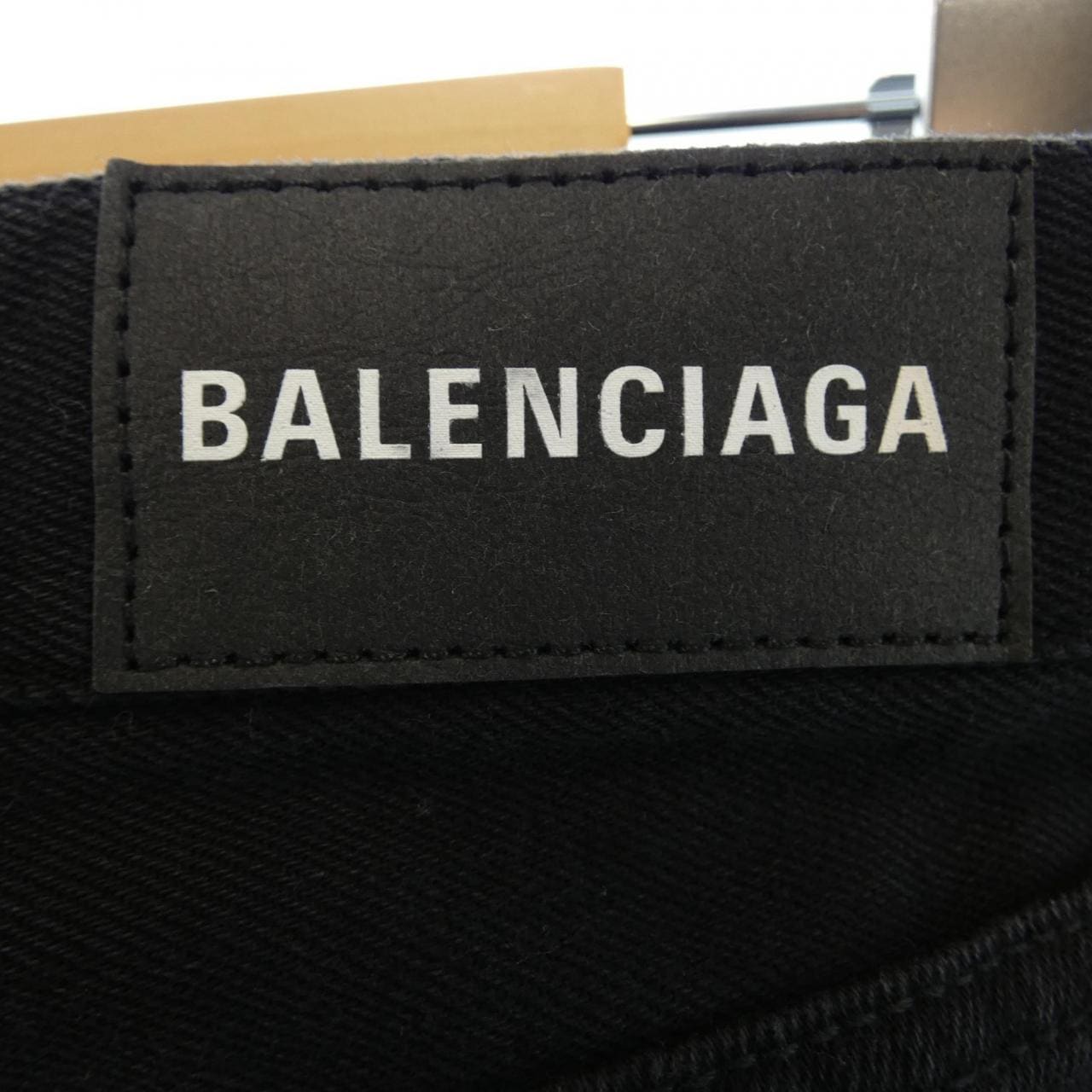 バレンシアガ BALENCIAGA 565761 TDW16 ジーンズ