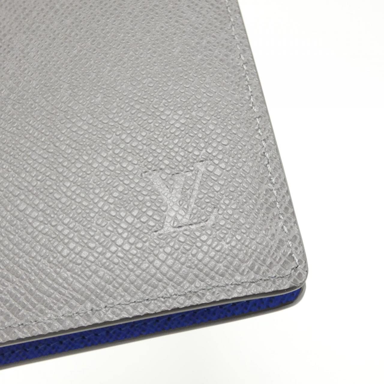 LOUIS VUITTON Taiga Portefeuille Brazza M11580 Wallet