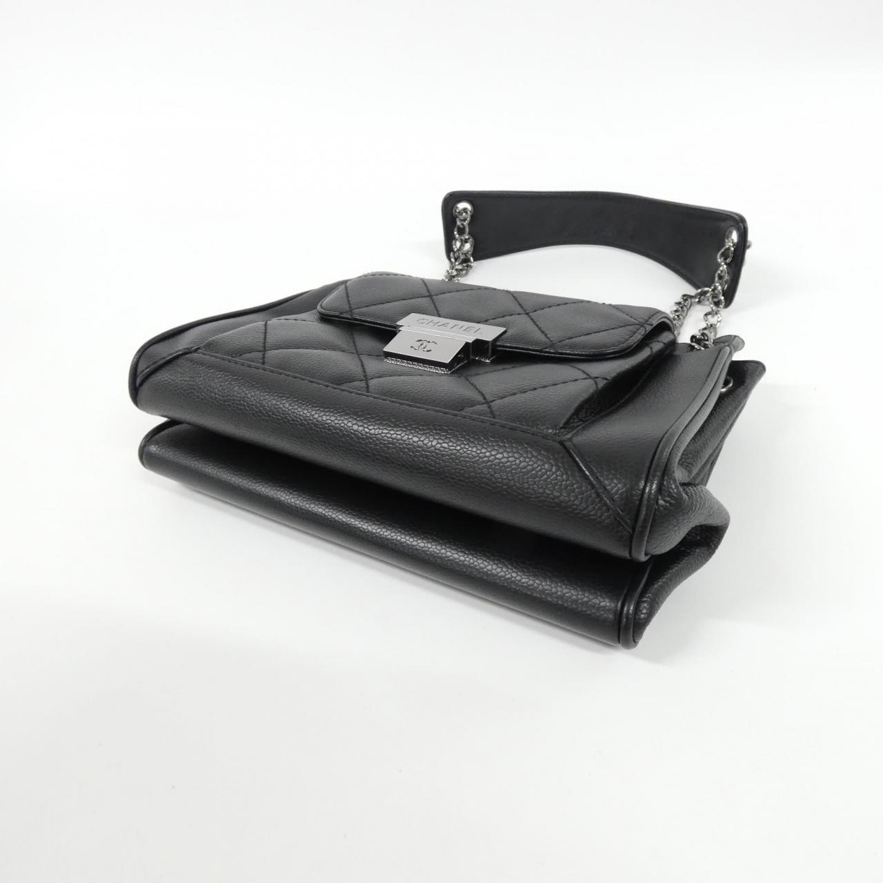 シャネル ショルダーバッグ