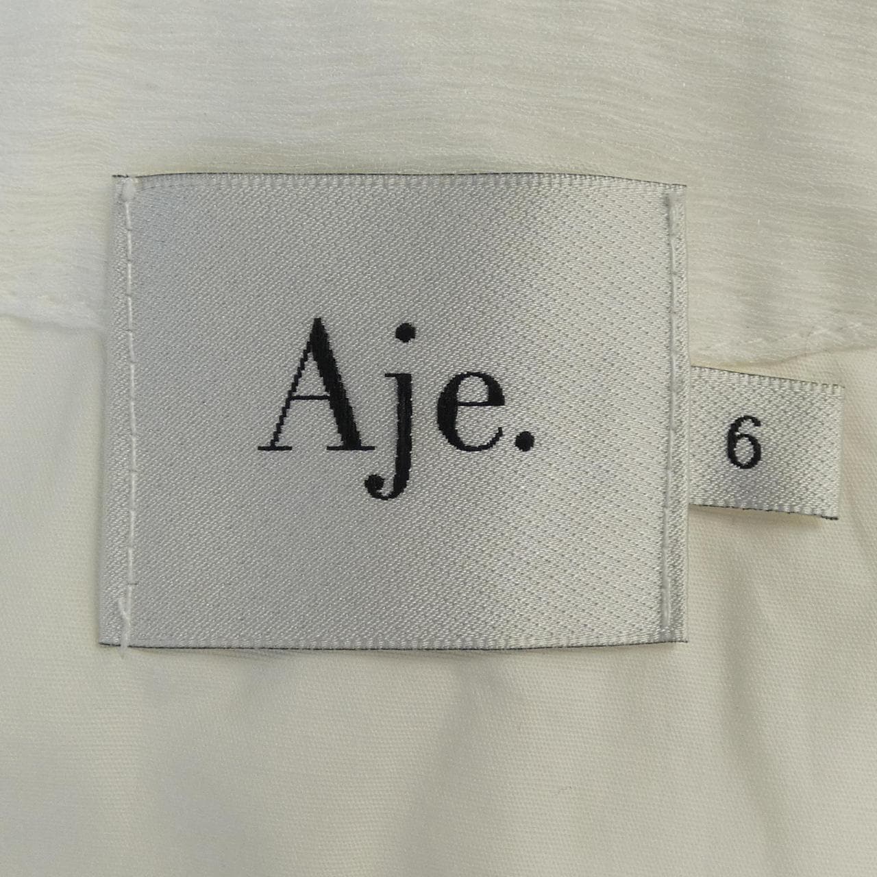 AJE 20RE1295 トップス