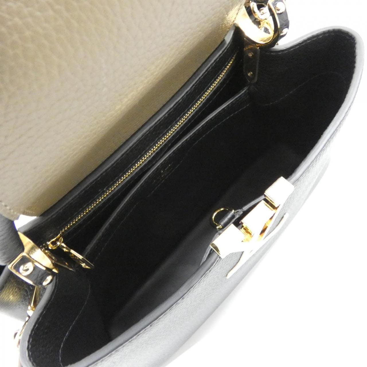 LOUIS VUITTON Capucines 小號包