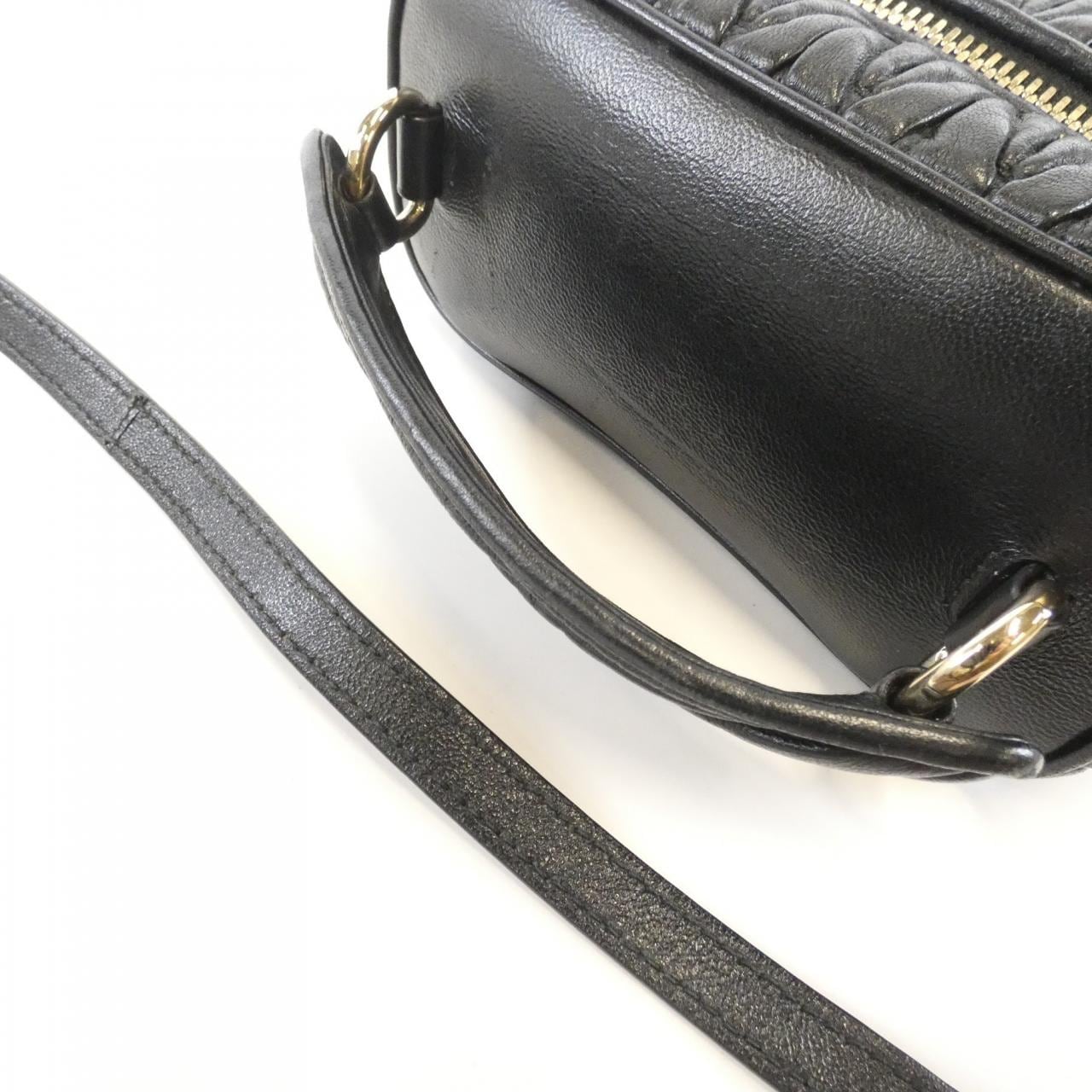 ミュウミュウ ショルダーバッグ