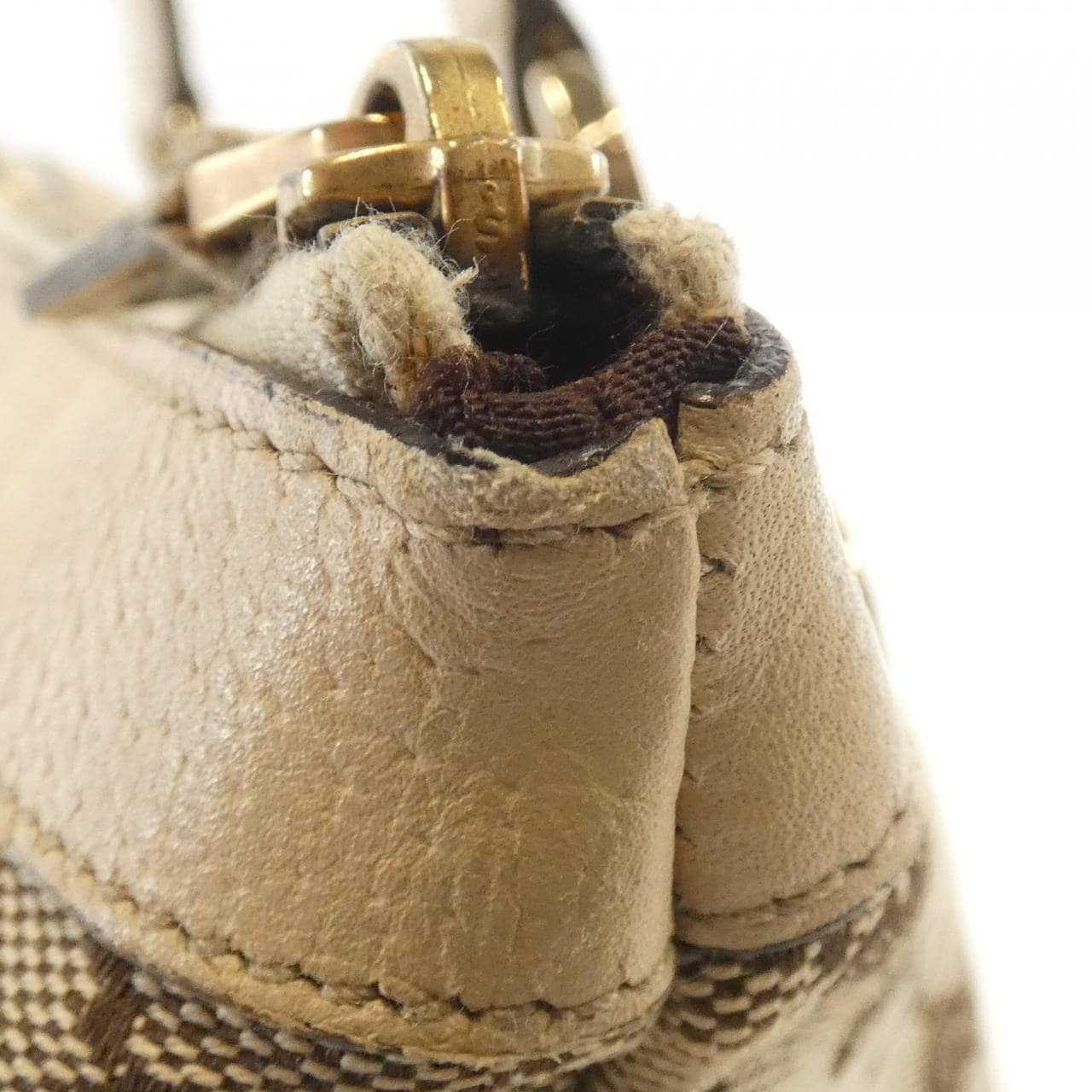 グッチ 141470 KY9JG バッグ