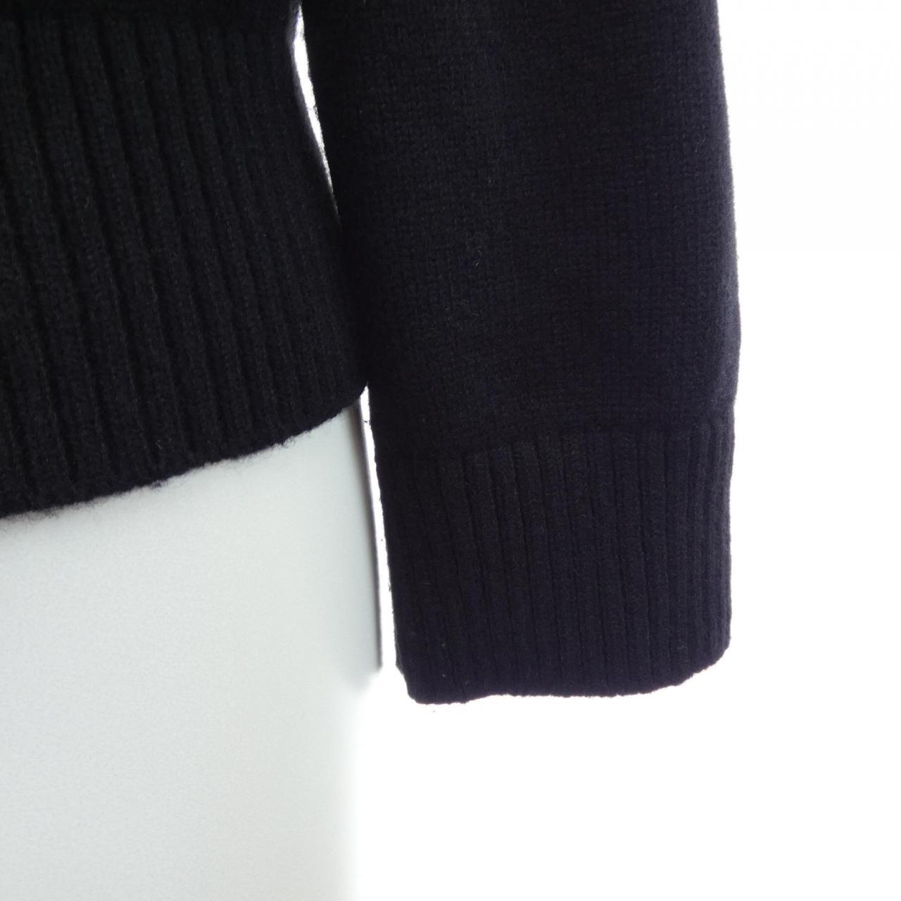 シャネル CHANEL ターンロック P77867K11243 カーディガン
