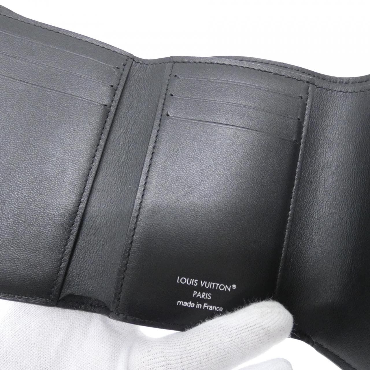 ルイヴィトン マヒナ ポルトフォイユ ヴィクトリーヌ M82679 財布