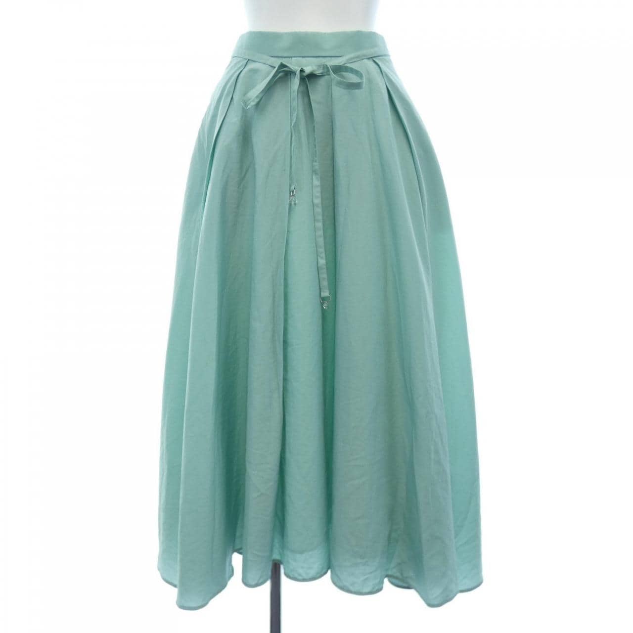 トゥービーシック TO BE CHIC スカート