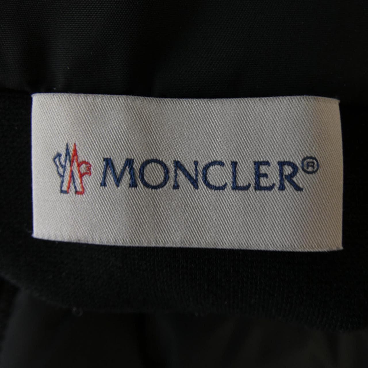 モンクレール MONCLER 20938G00003 ダウンジャケット