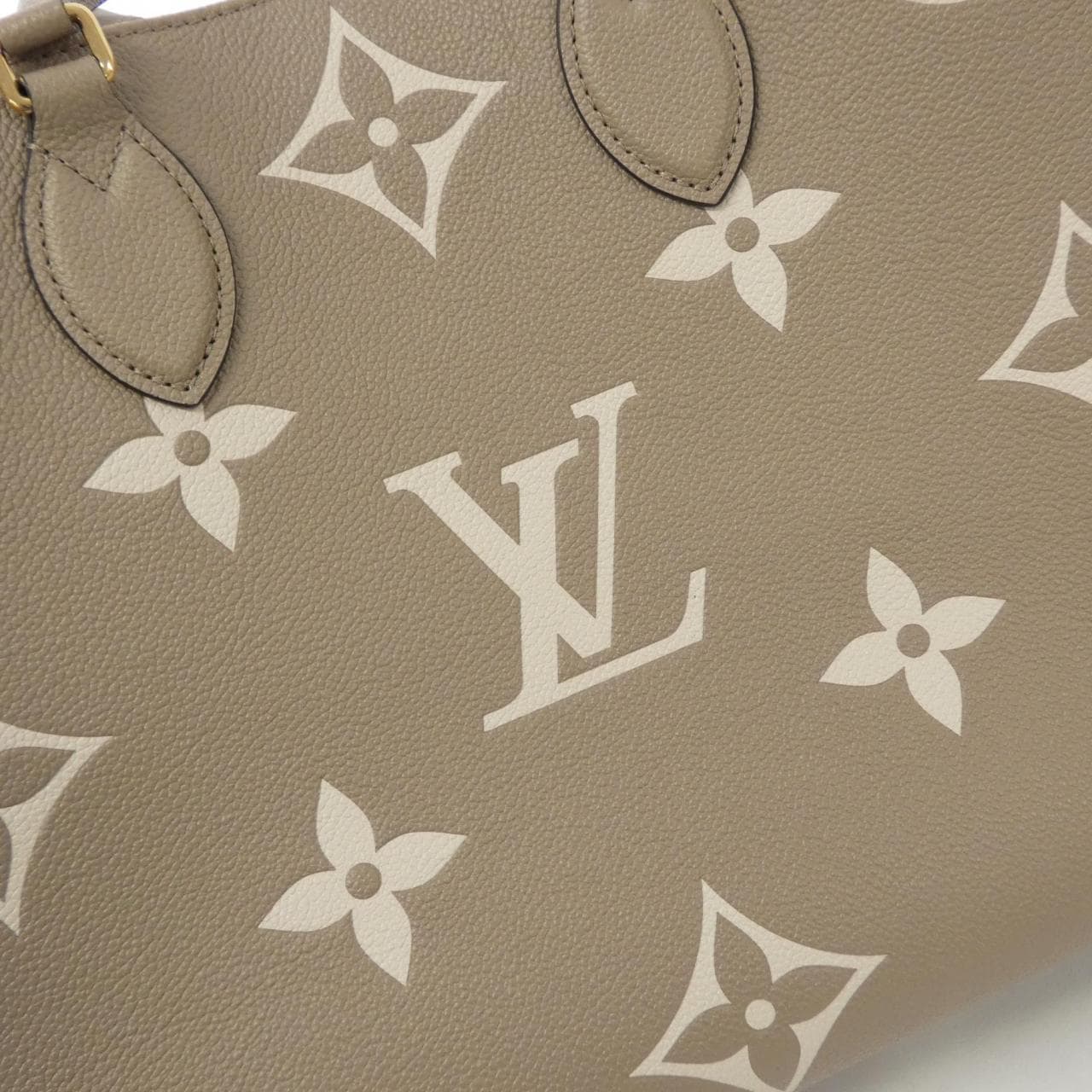 LOUIS VUITTON Bicolor Monogram Empreinte on the Go MM M45494 Bag