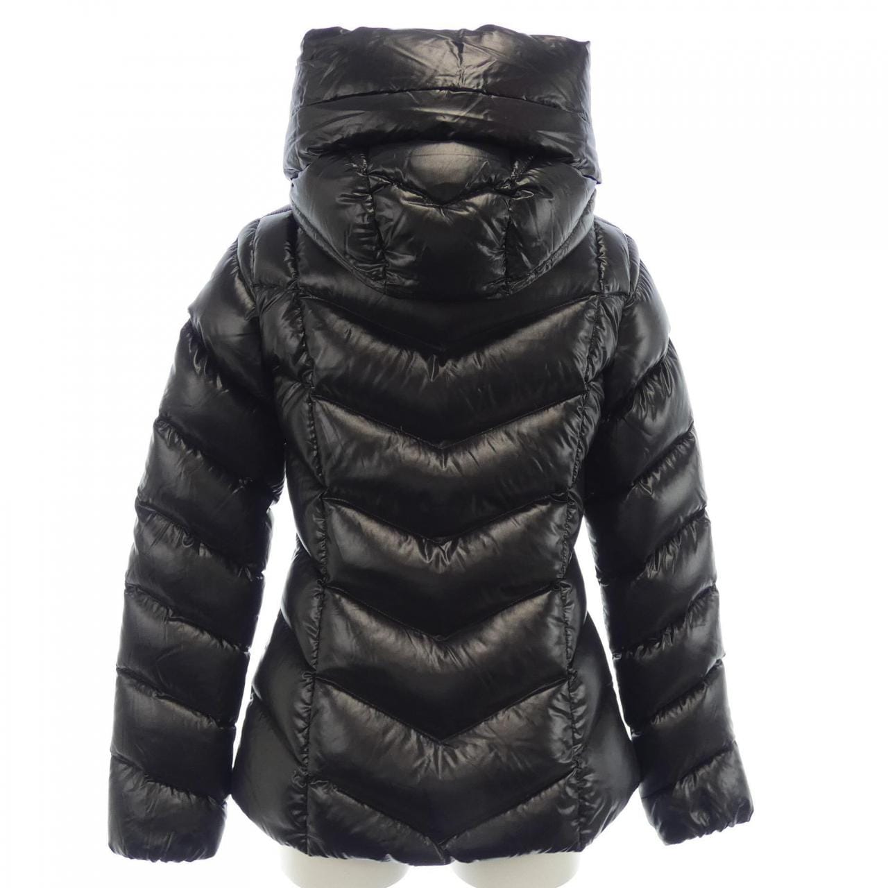 モンクレール MONCLER ダウンジャケット