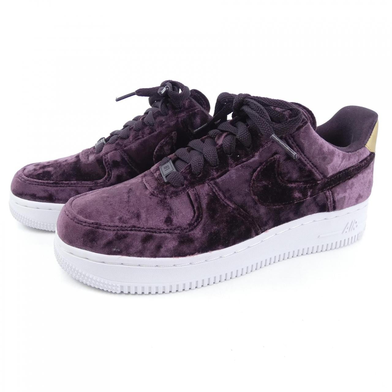 ナイキ NIKE スニーカー