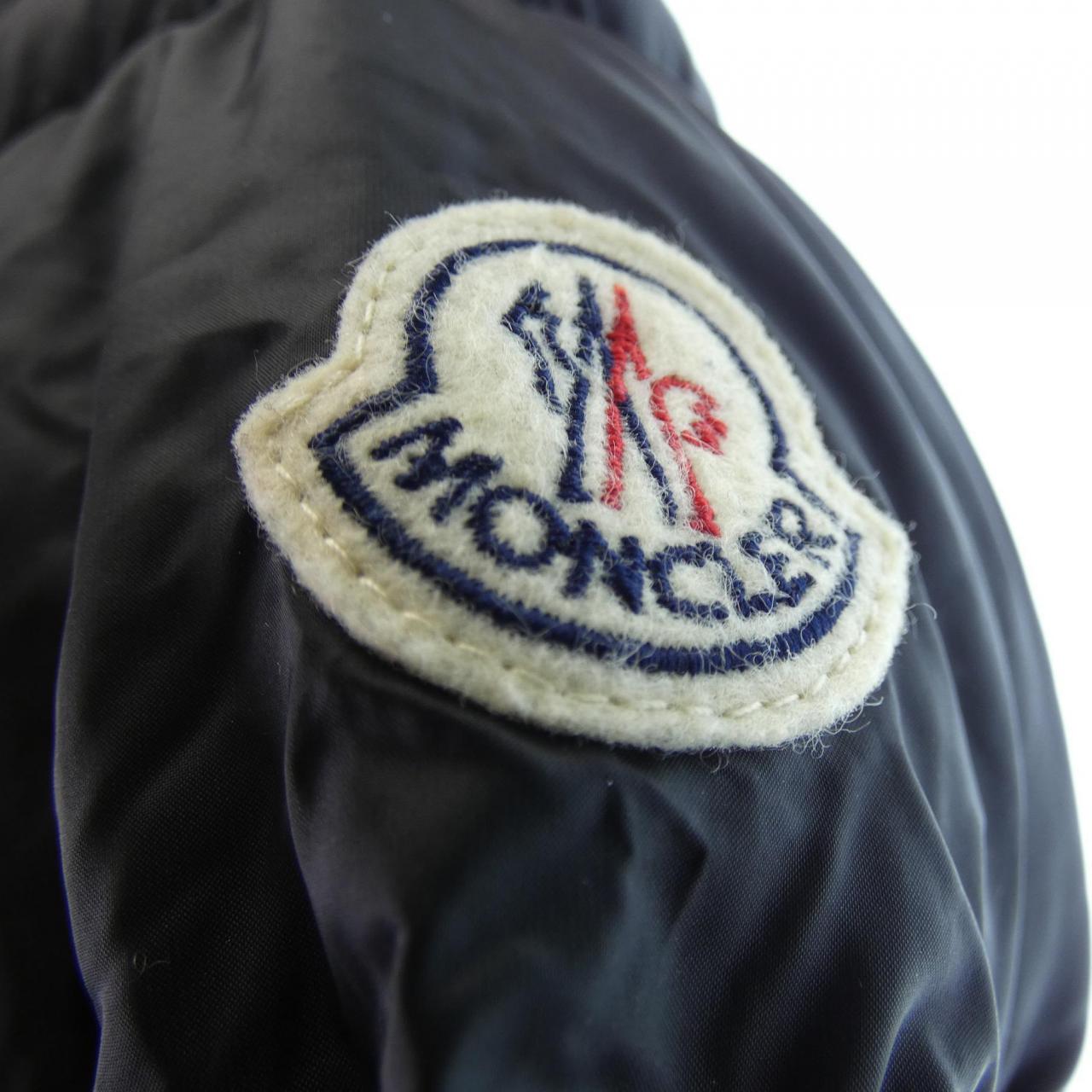 モンクレール MONCLER ダウンジャケット