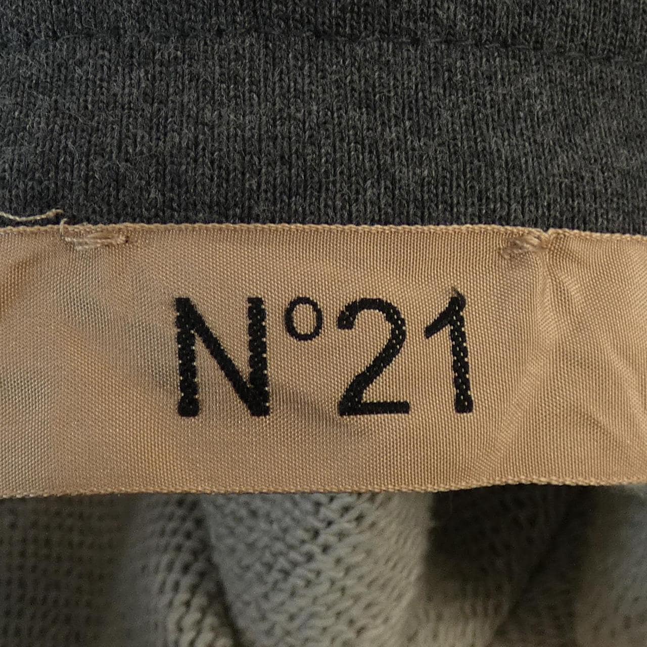 ヌメロヴェントゥーノ N°21 スカート