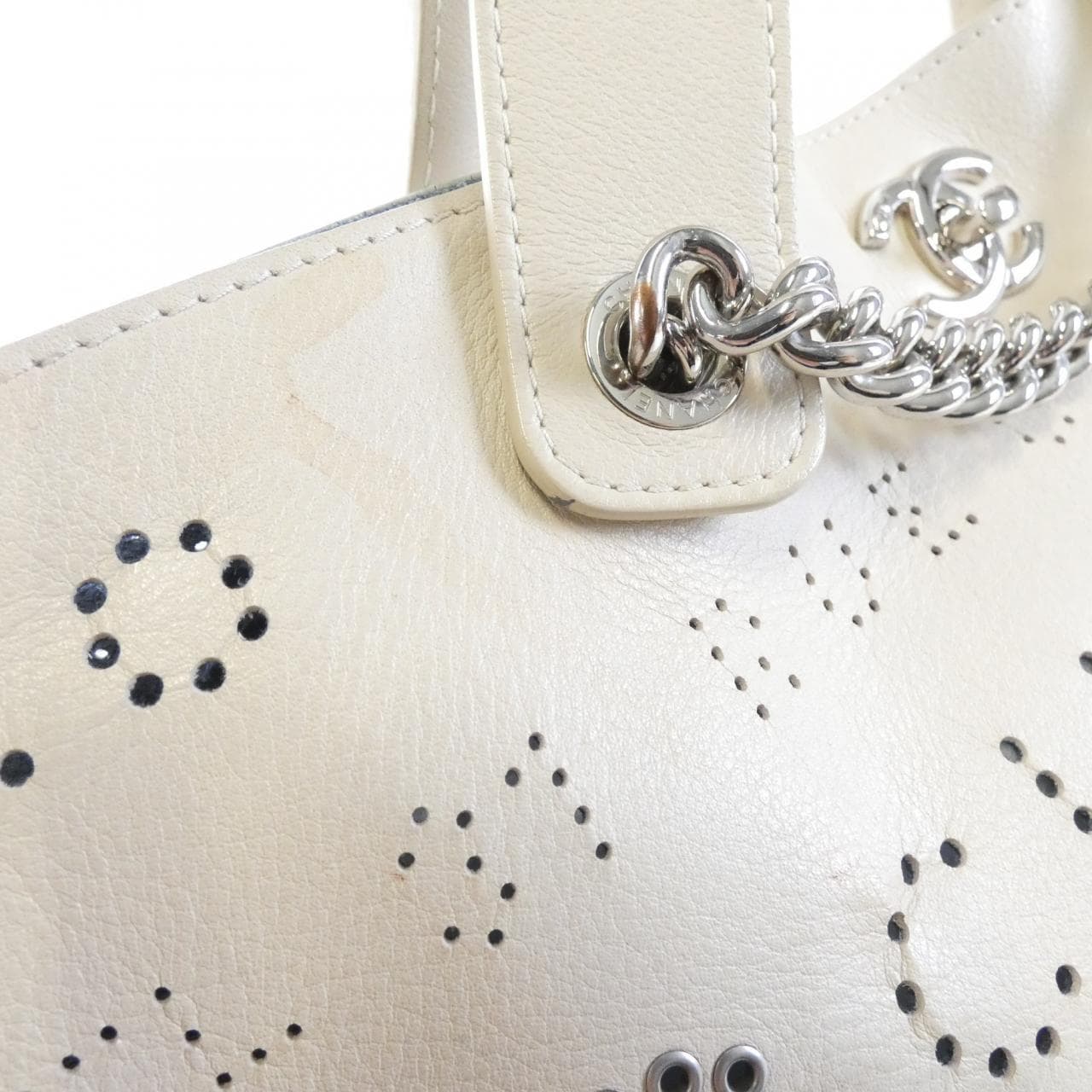 シャネル AS0303 バッグ