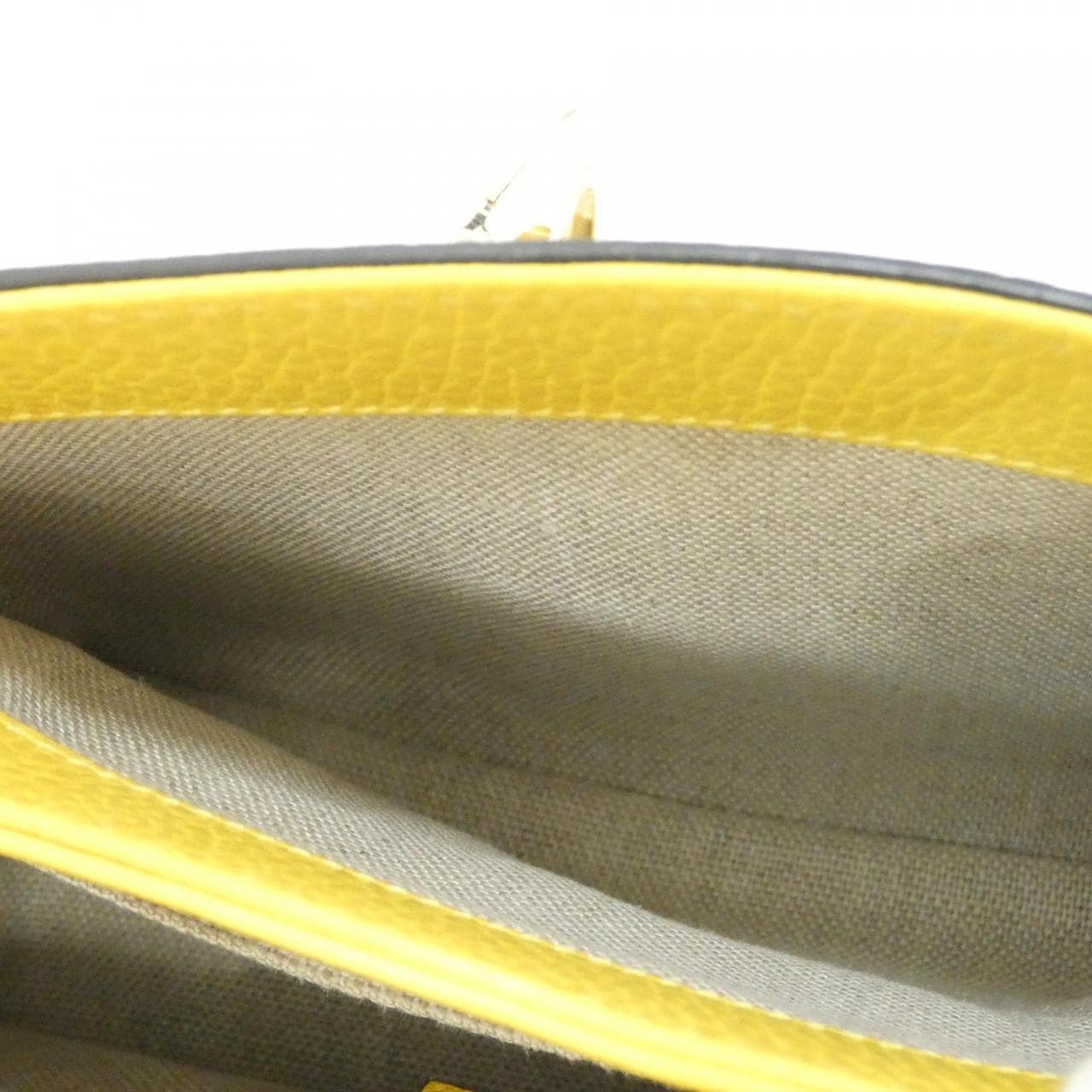 グッチ 607720 CAO0G ショルダーバッグ