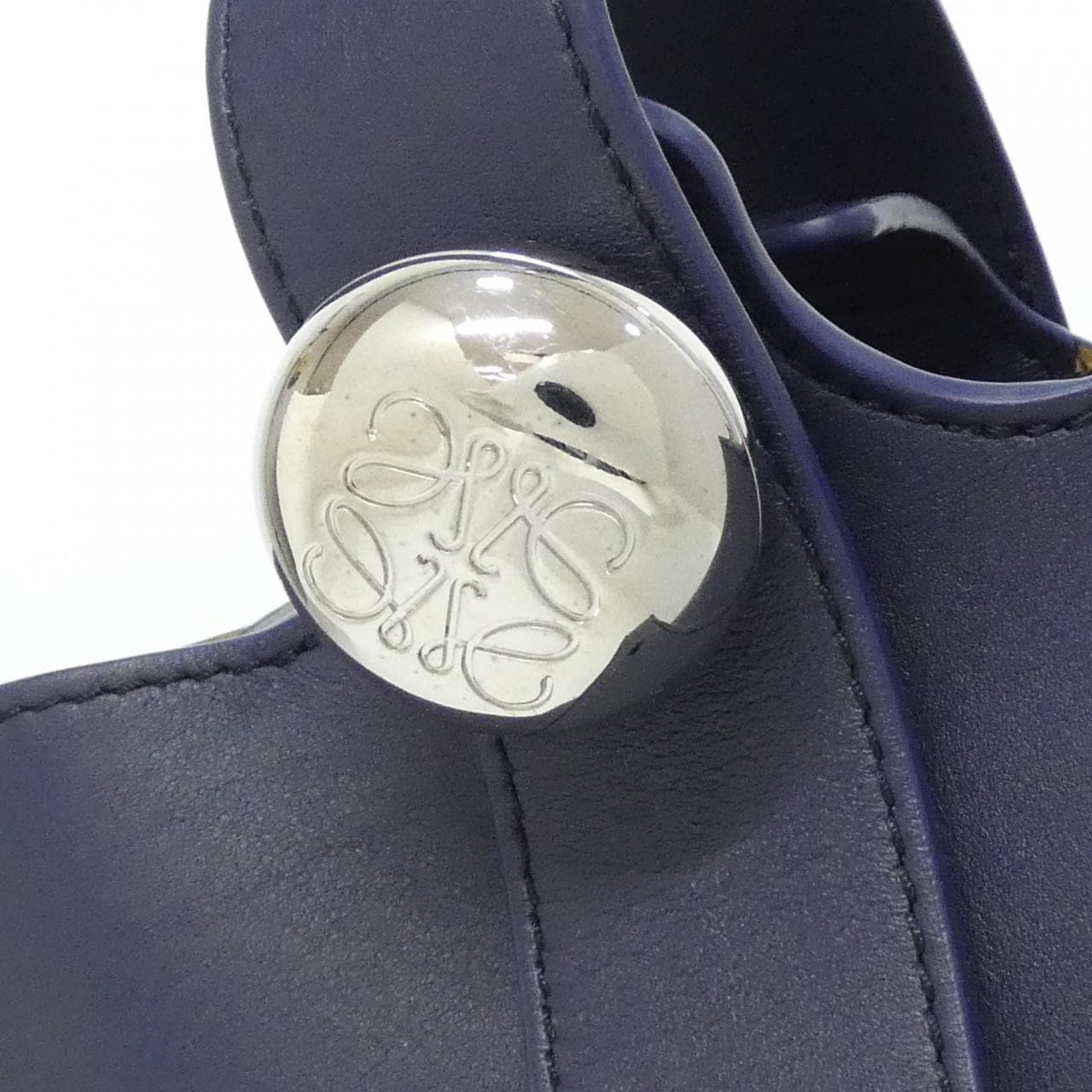 【新品】ロエベ ぺブル バケット バッグ ミニ AANBBBMX01 ショルダーバッグ